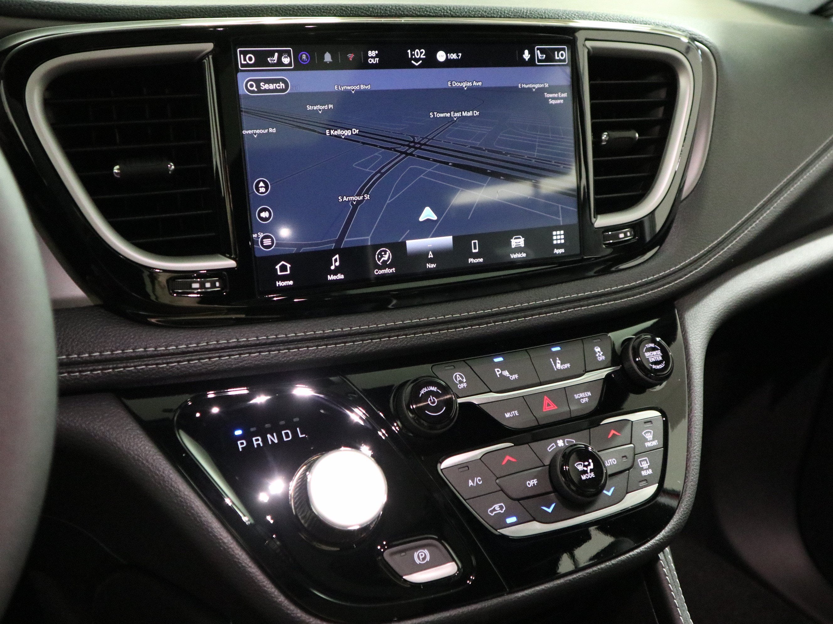 2027 Chrysler Pacifica Limited