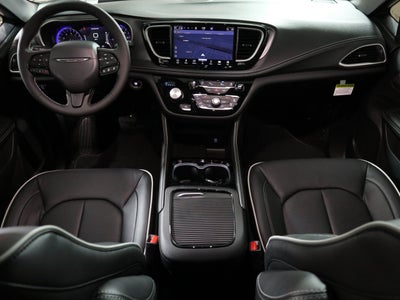 2027 Chrysler Pacifica Limited AWD