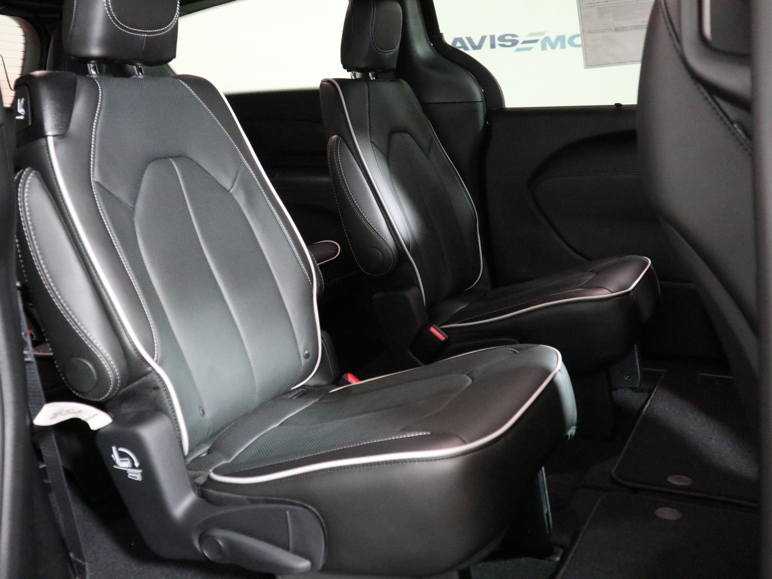2027 Chrysler Pacifica Limited AWD