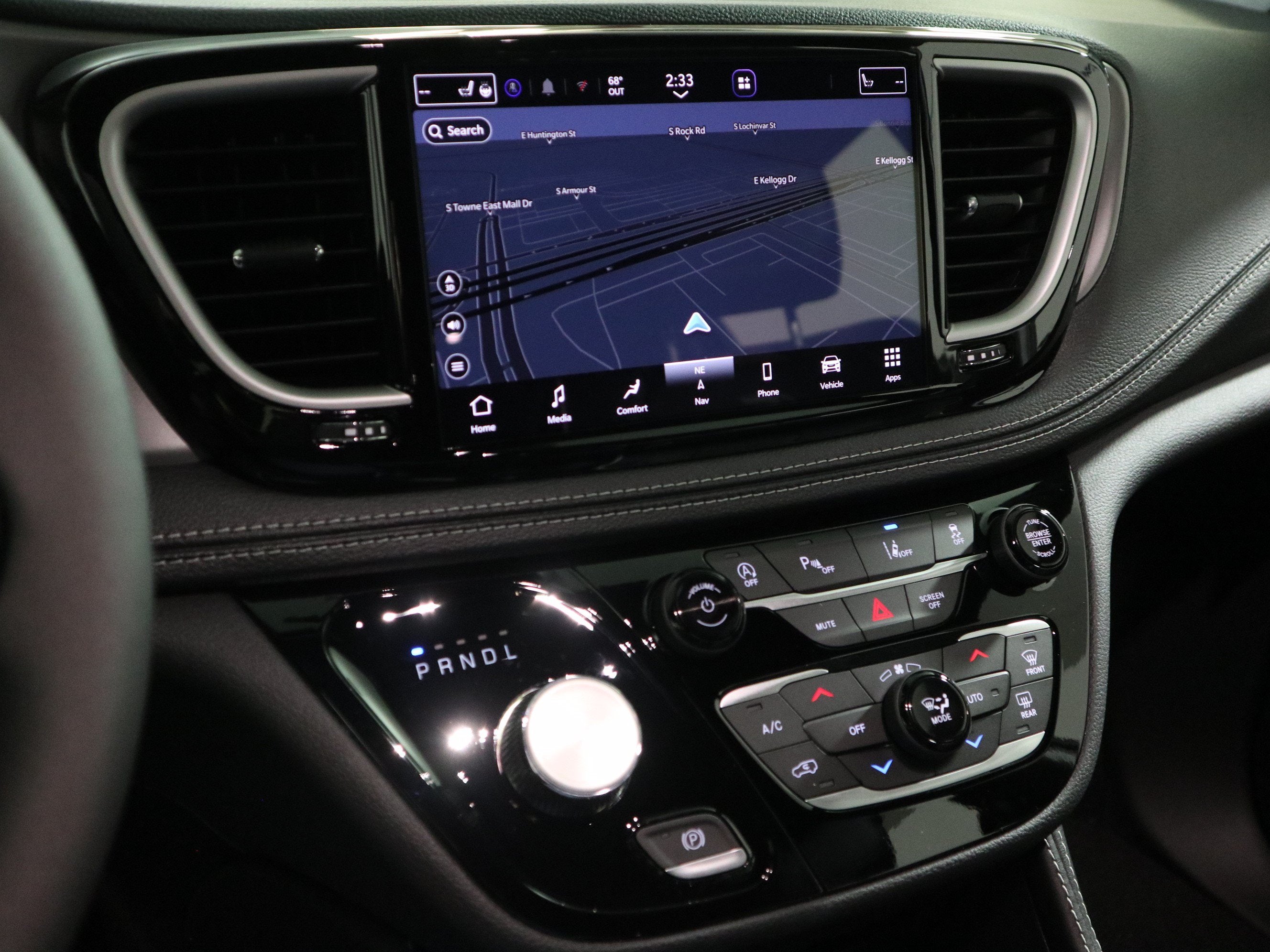 2027 Chrysler Pacifica Limited AWD