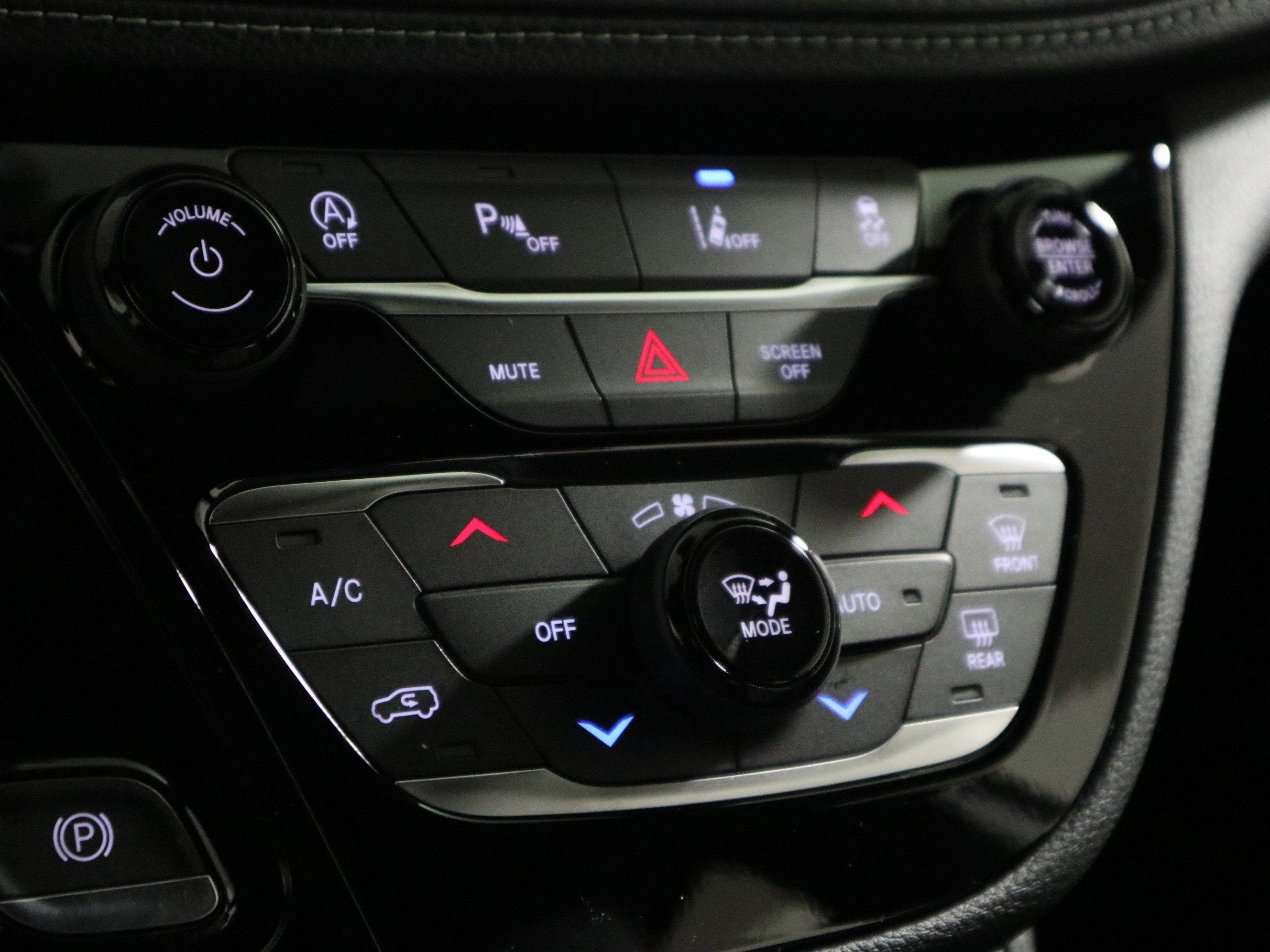 2027 Chrysler Pacifica Limited AWD