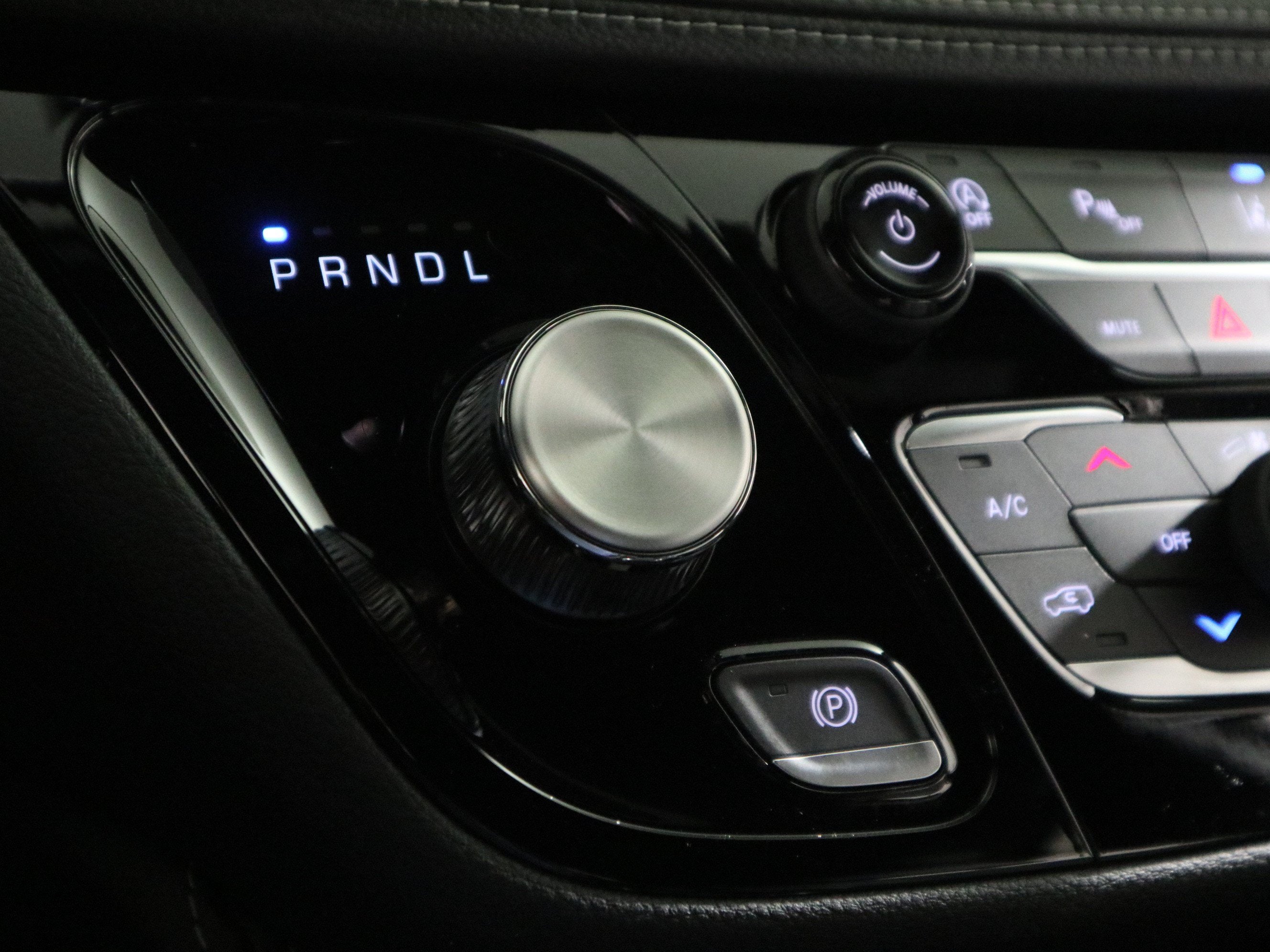 2027 Chrysler Pacifica Limited AWD