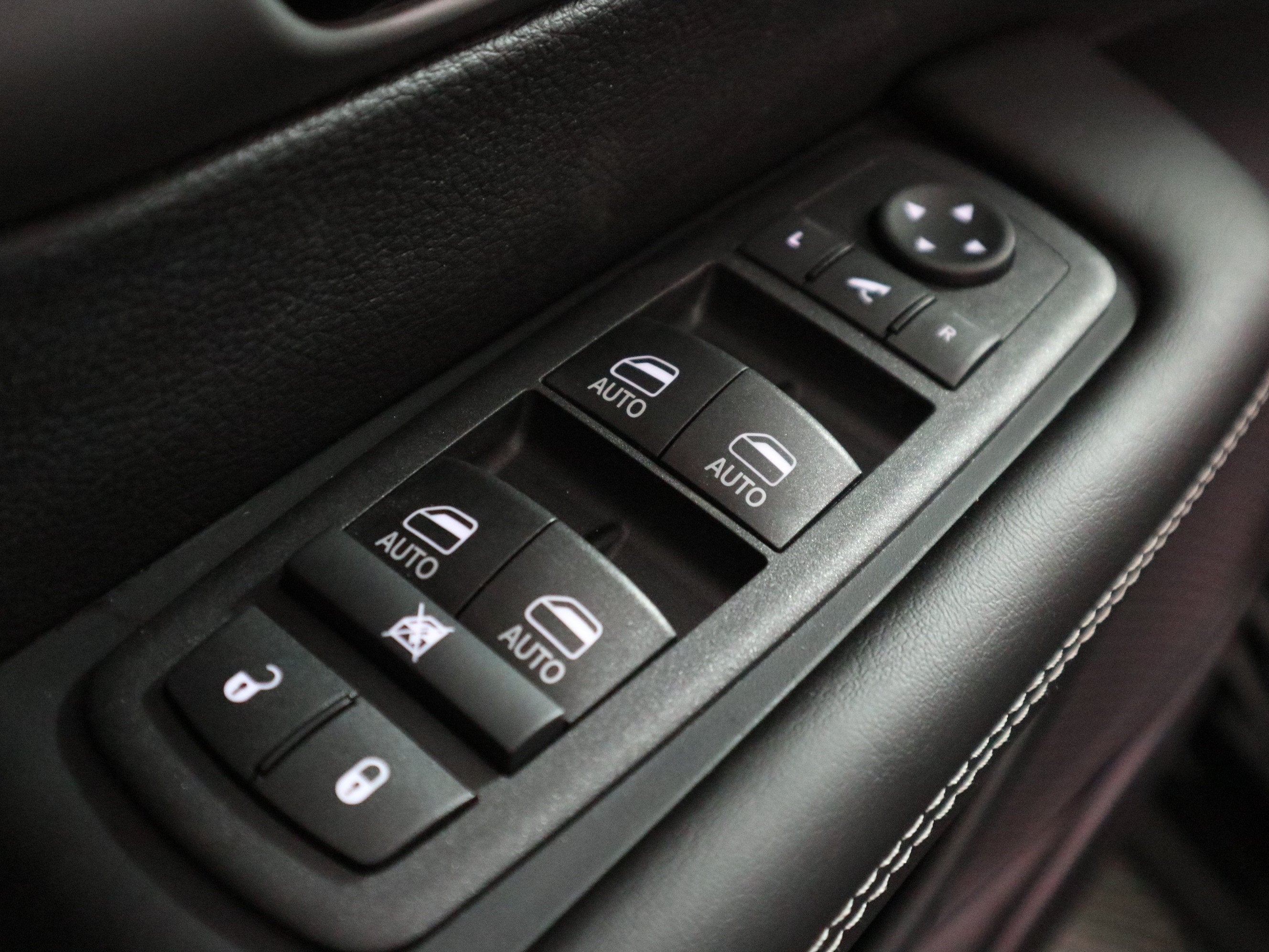 2027 Chrysler Pacifica Limited AWD