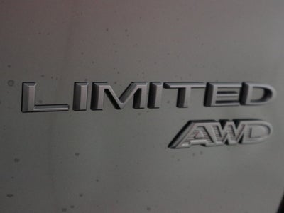 2027 Chrysler Pacifica Limited AWD