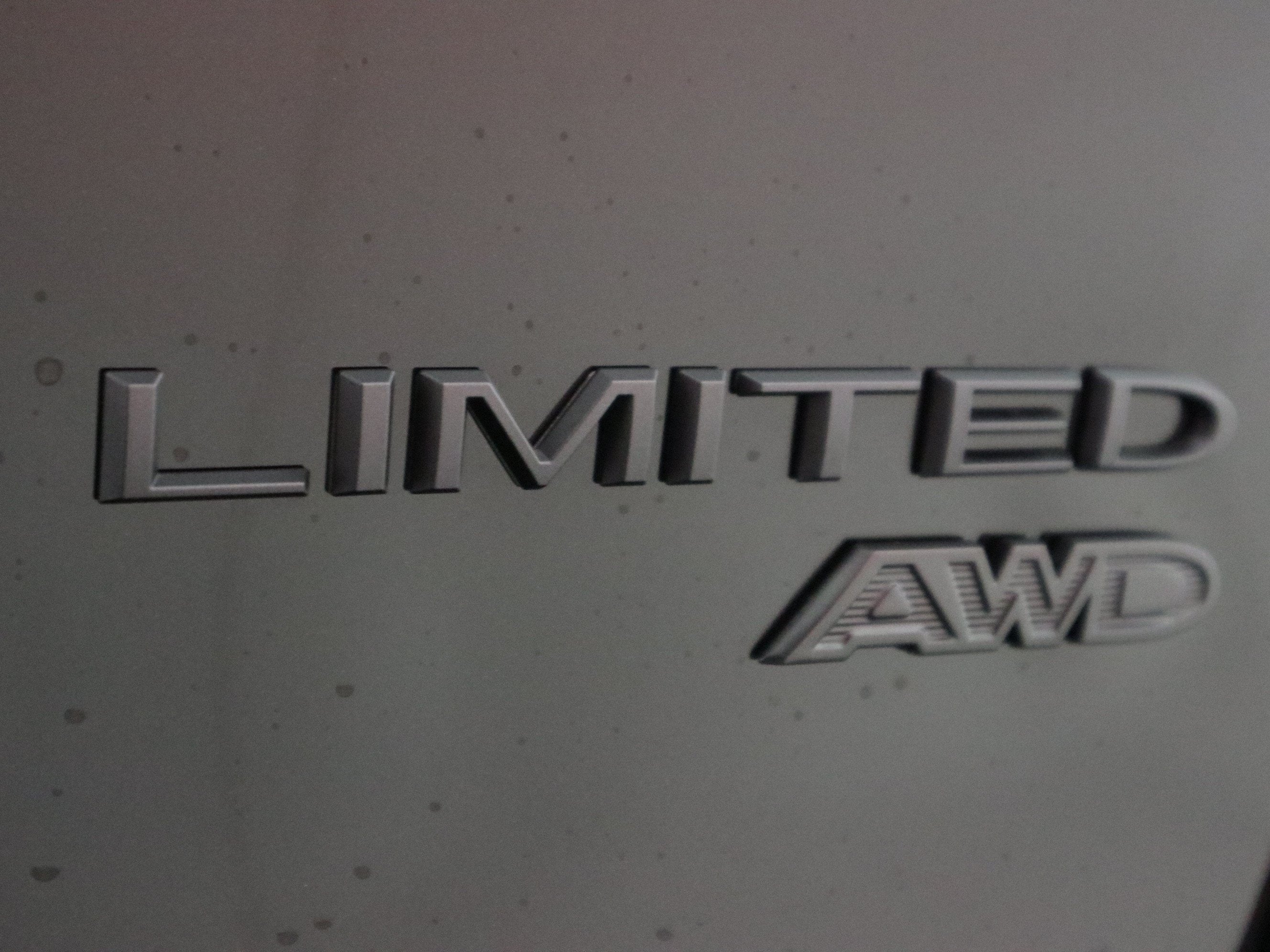 2027 Chrysler Pacifica Limited AWD