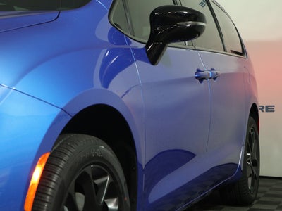 2026 Chrysler Pacifica Limited AWD