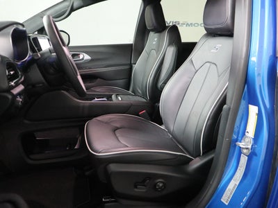 2026 Chrysler Pacifica Limited AWD