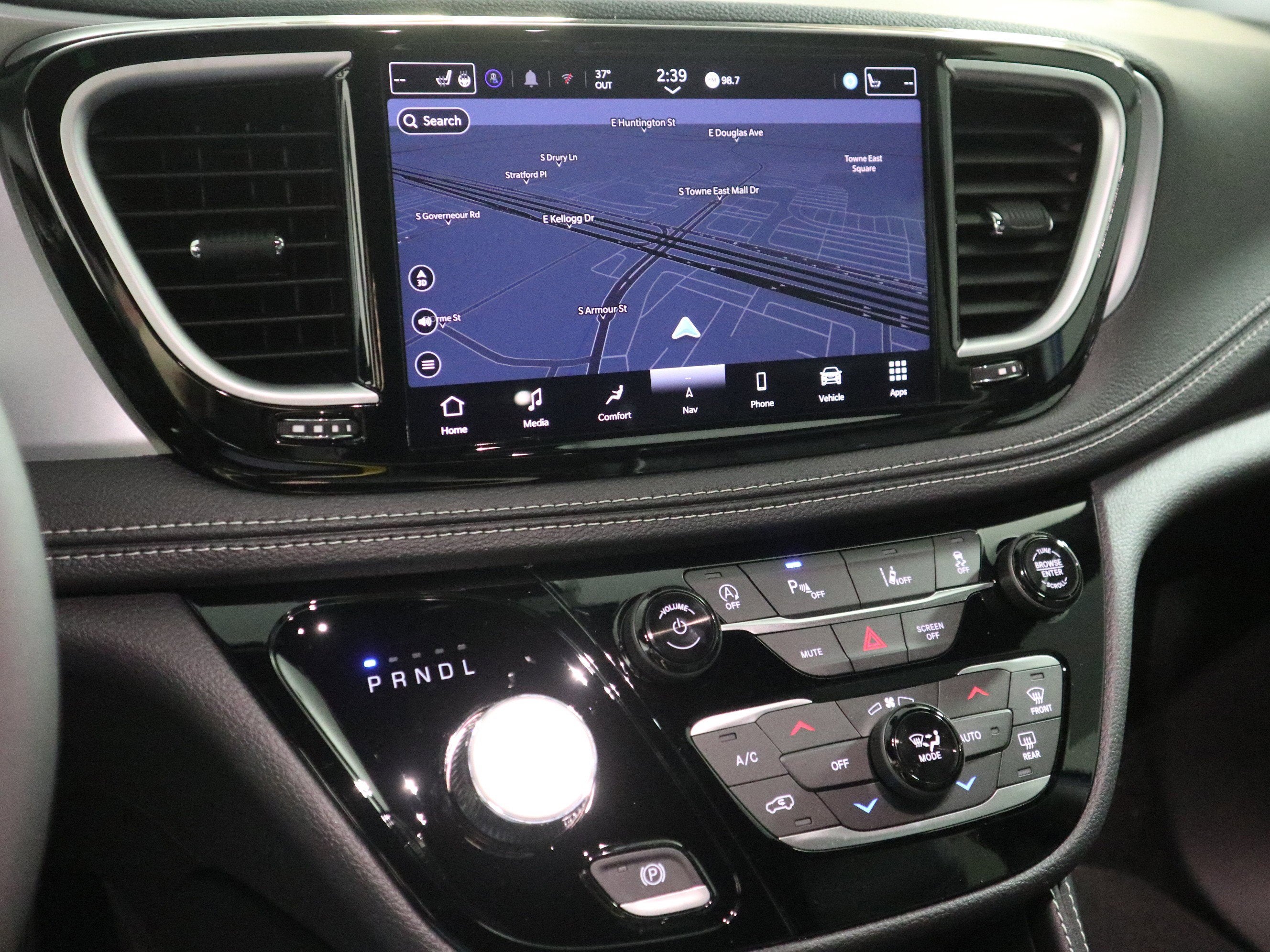 2026 Chrysler Pacifica Limited AWD