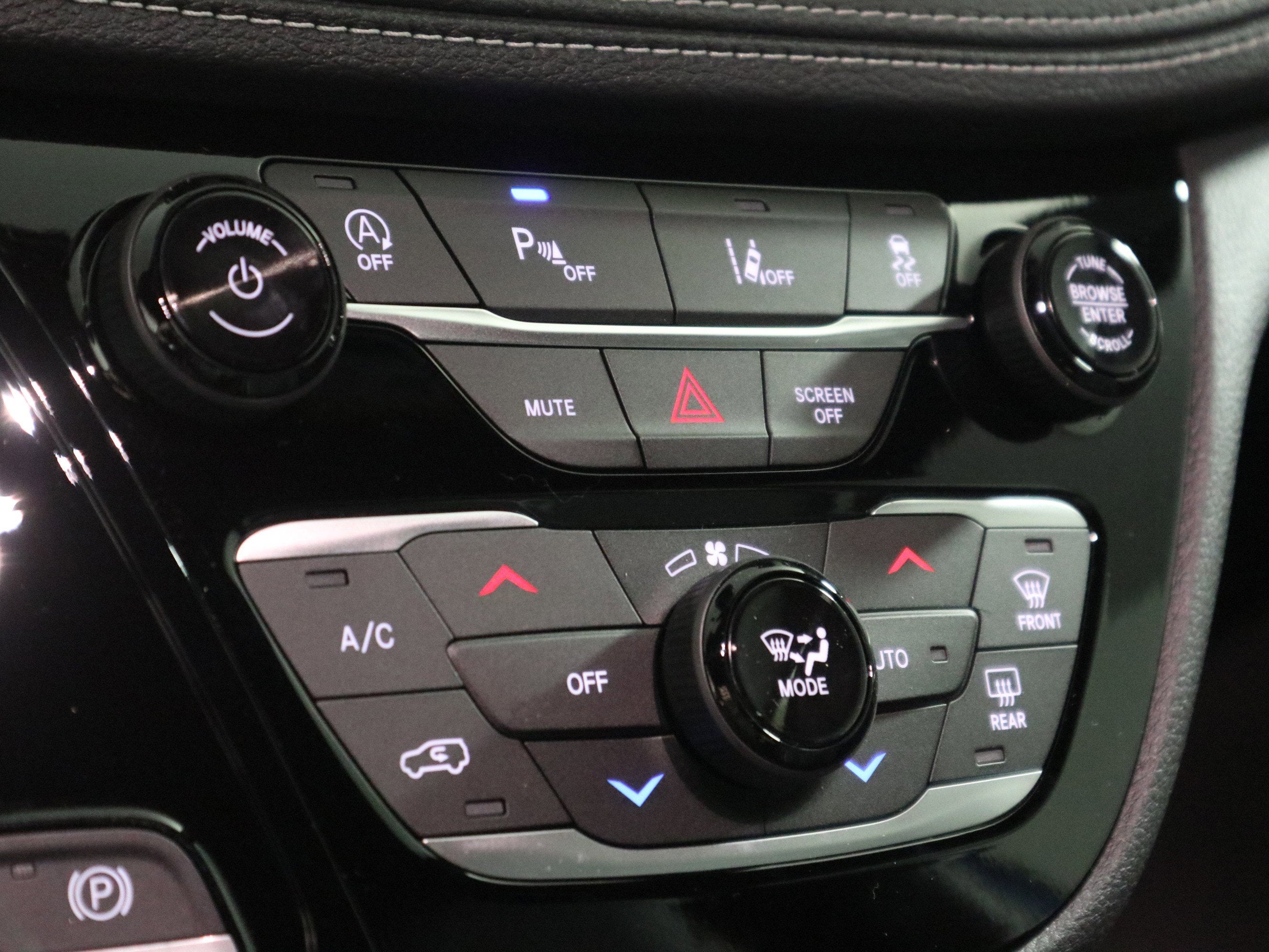 2026 Chrysler Pacifica Limited AWD