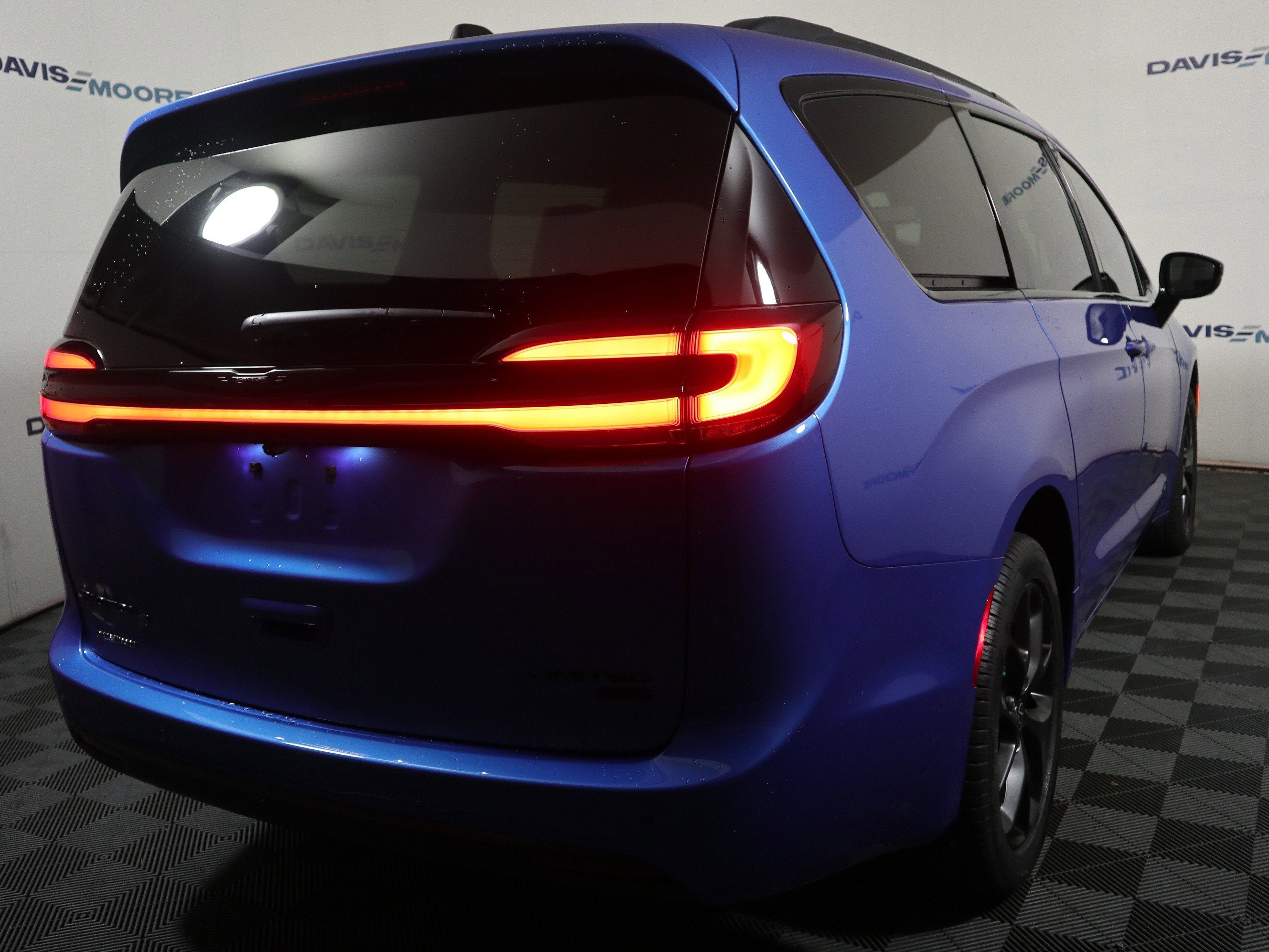 2026 Chrysler Pacifica Limited AWD