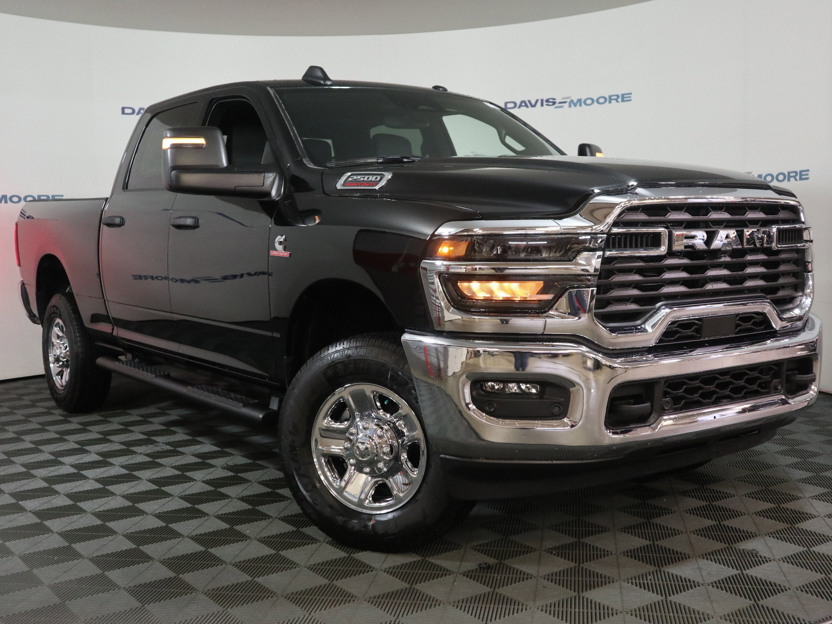 2026 RAM 2500 Tradesman Crew Cab 4x4