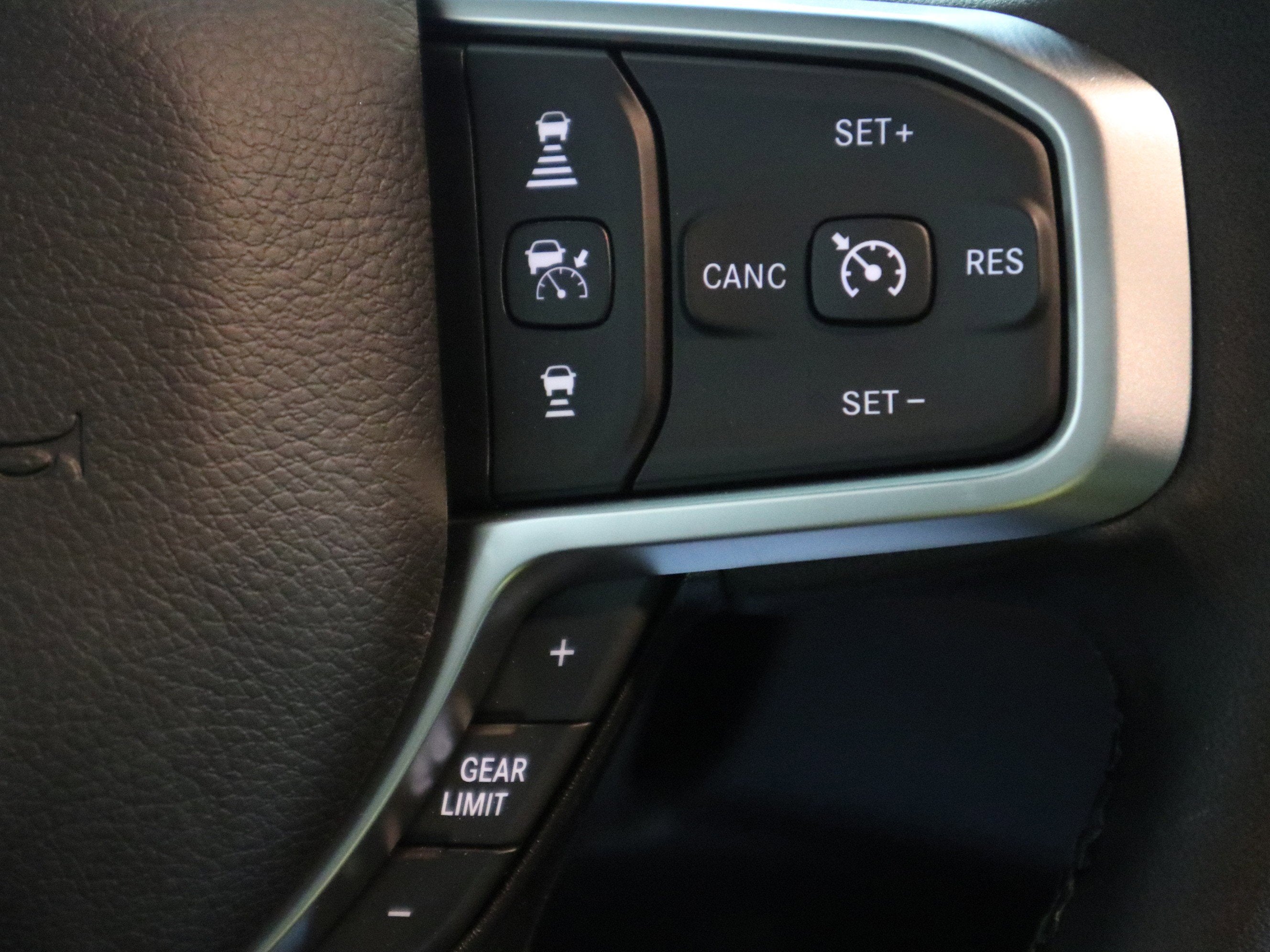 2026 RAM 2500 Tradesman Crew Cab 4x4