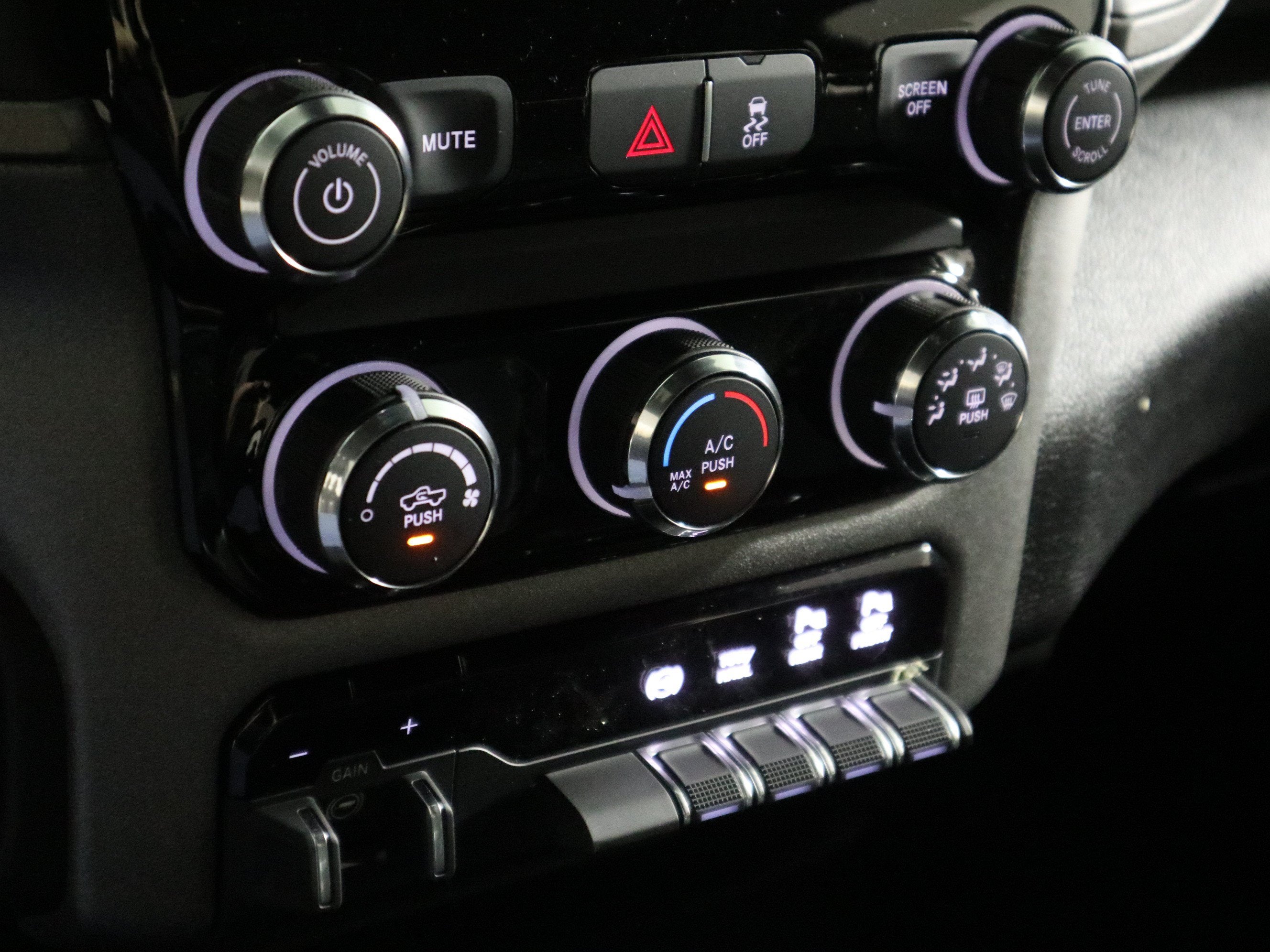 2026 RAM 2500 Black Express Crew Cab 4x4