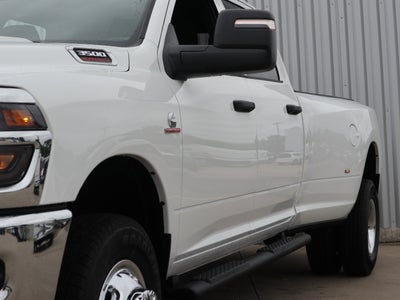 2026 RAM 3500 Tradesman 4x4 Crew Cab