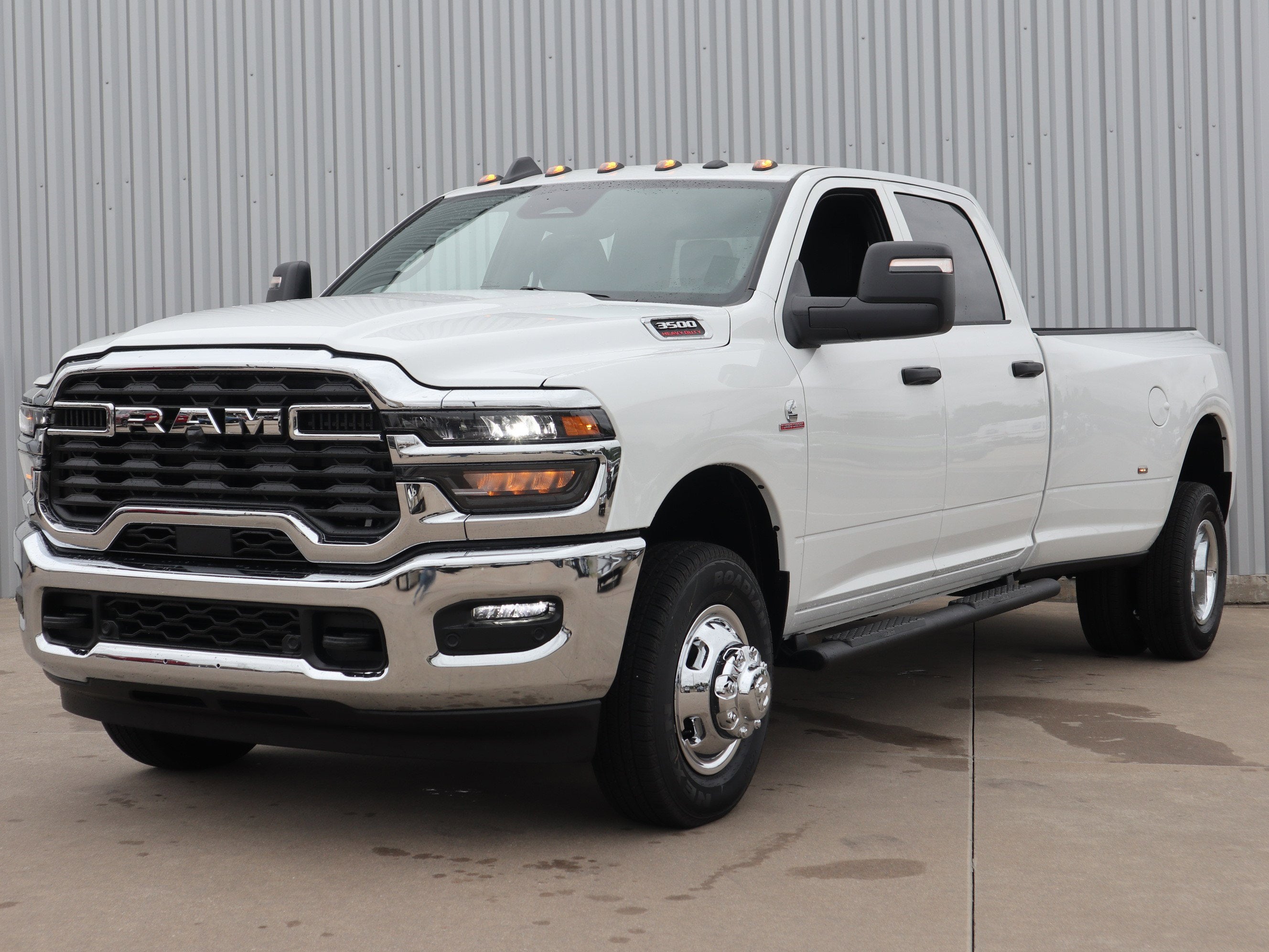 2026 RAM 3500 Tradesman 4x4 Crew Cab