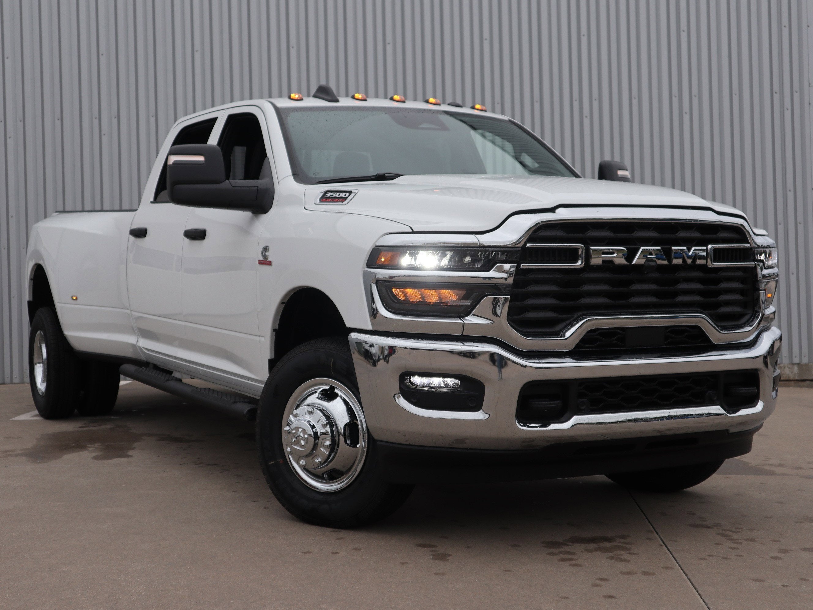 2026 RAM 3500 Tradesman 4x4 Crew Cab
