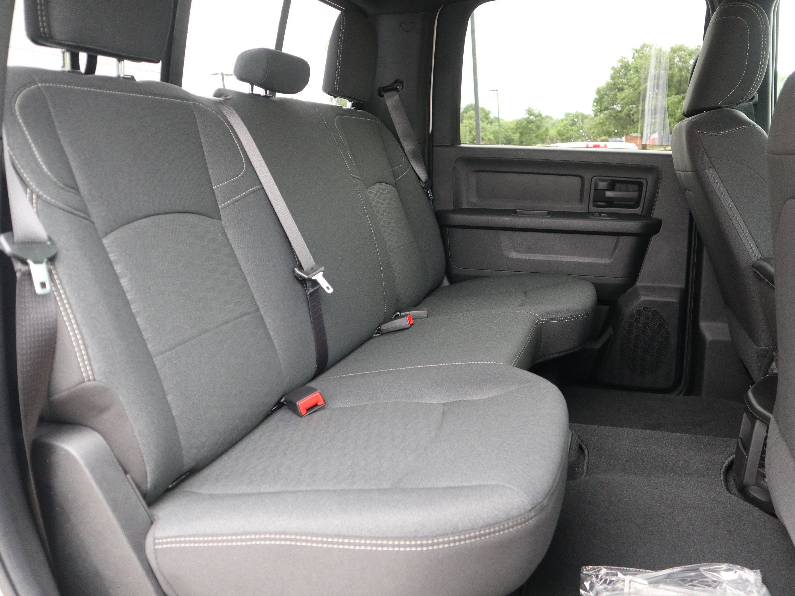 2026 RAM 3500 Tradesman 4x4 Crew Cab