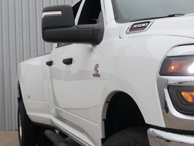 2026 RAM 3500 Tradesman 4x4 Crew Cab