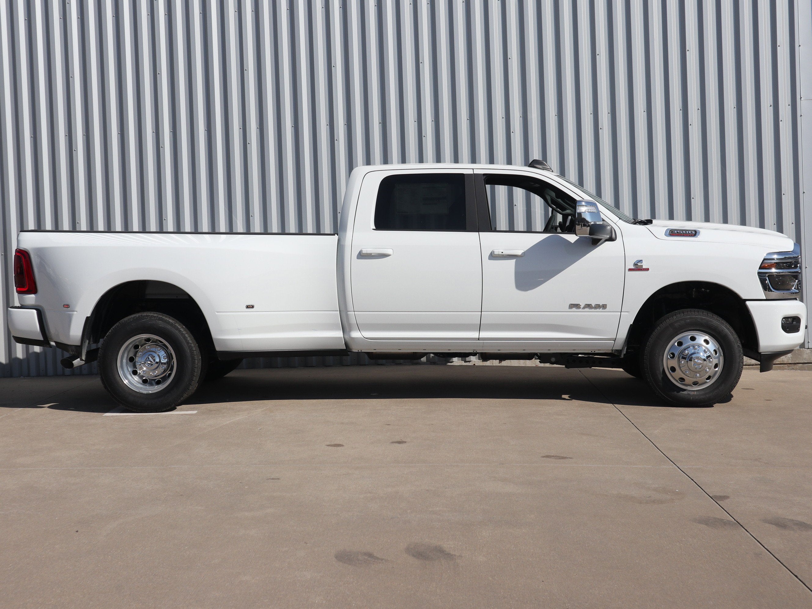 2026 RAM 3500 Laramie Crew Cab 4x4