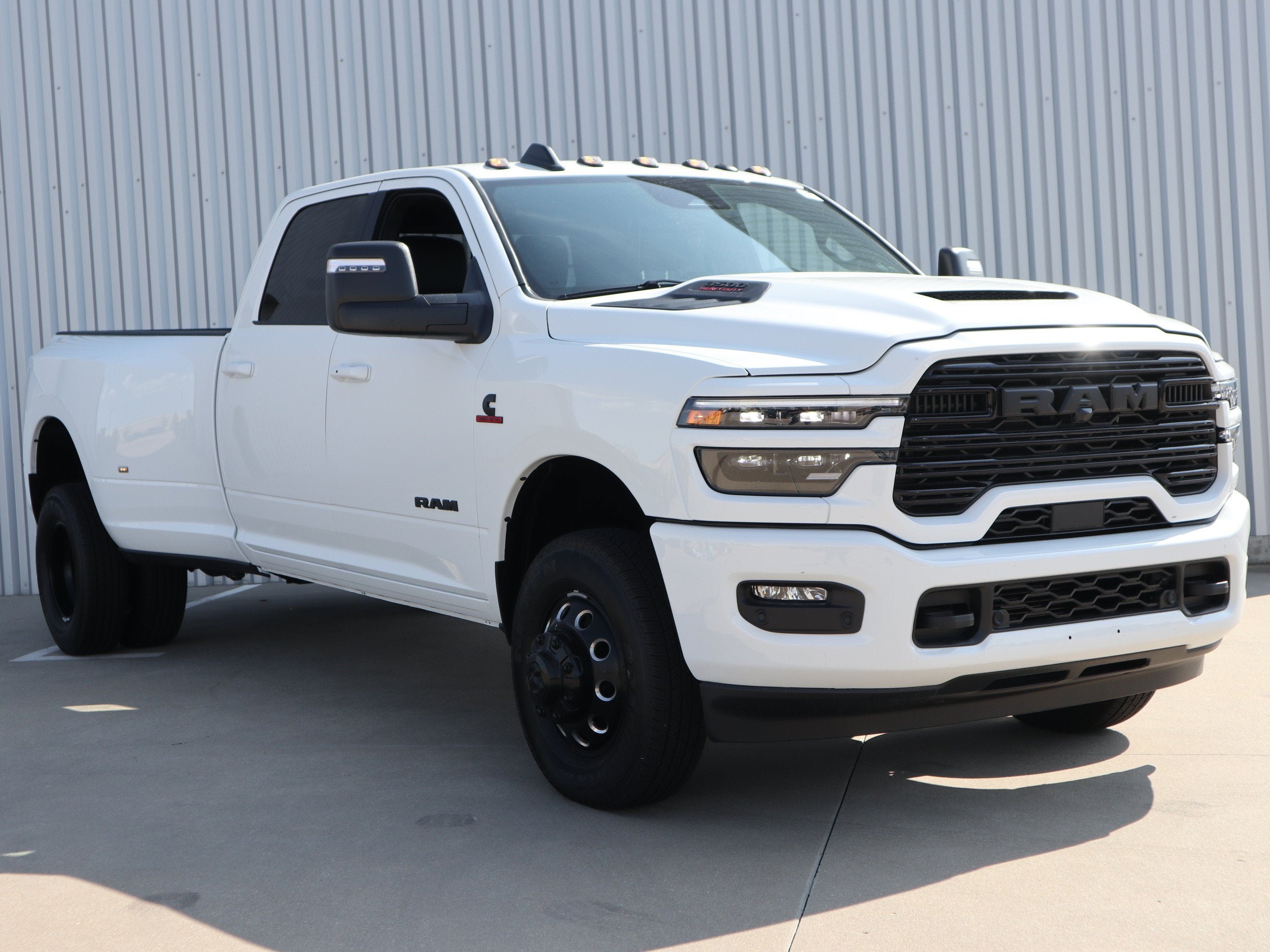 2026 RAM 3500 Laramie 4x4 Crew Cab