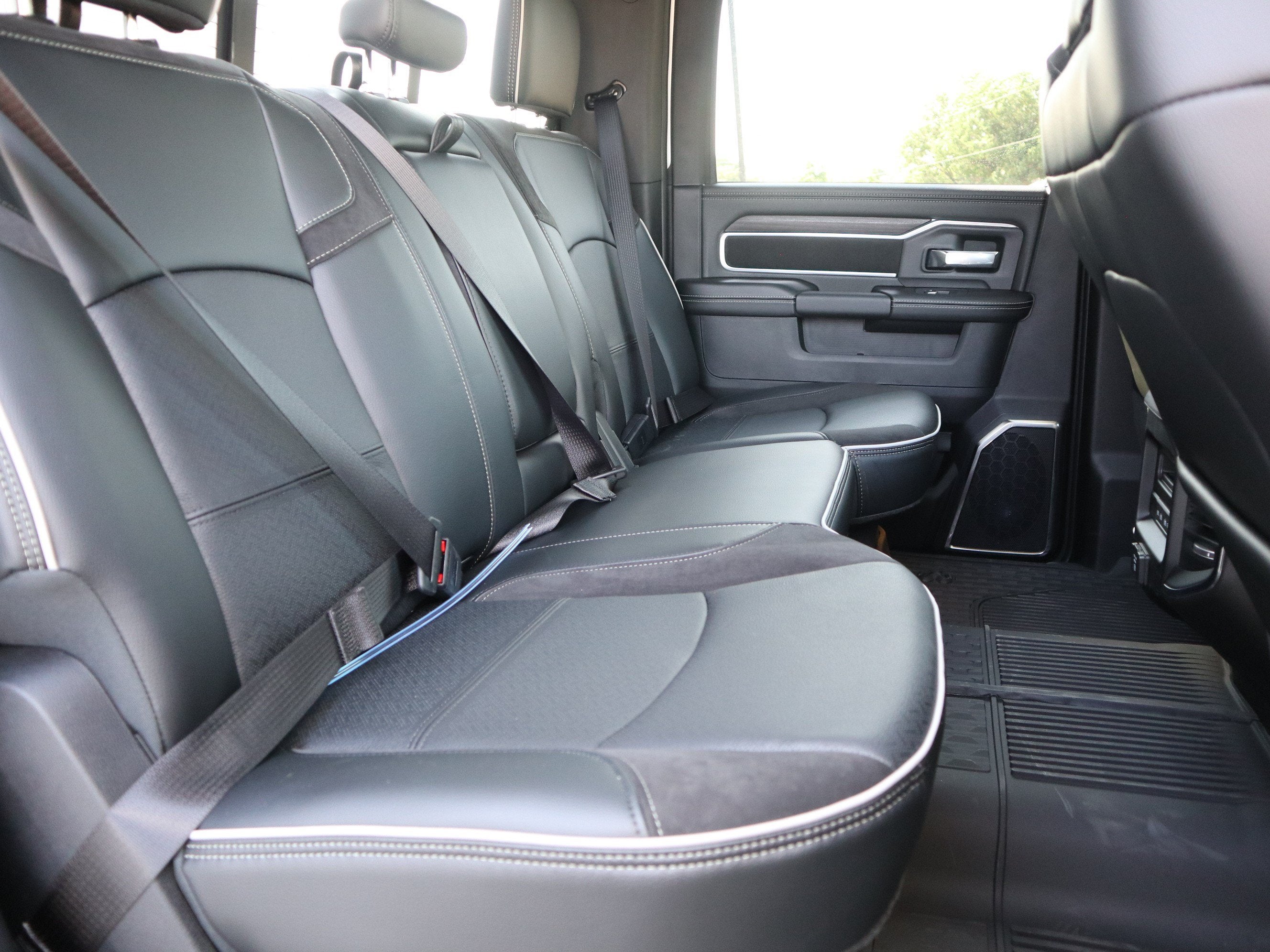 2026 RAM 3500 Laramie 4x4 Crew Cab