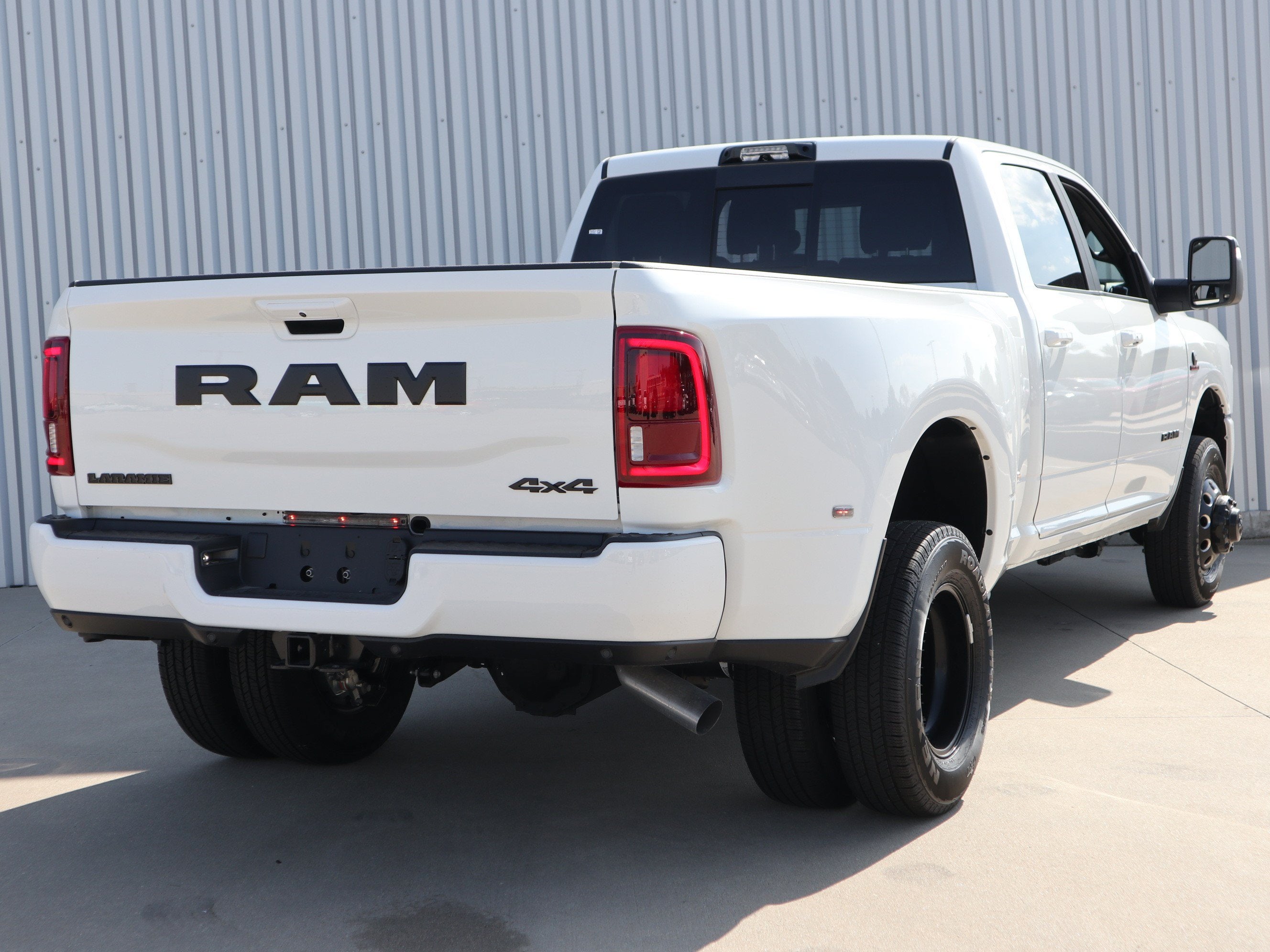 2026 RAM 3500 Laramie 4x4 Crew Cab