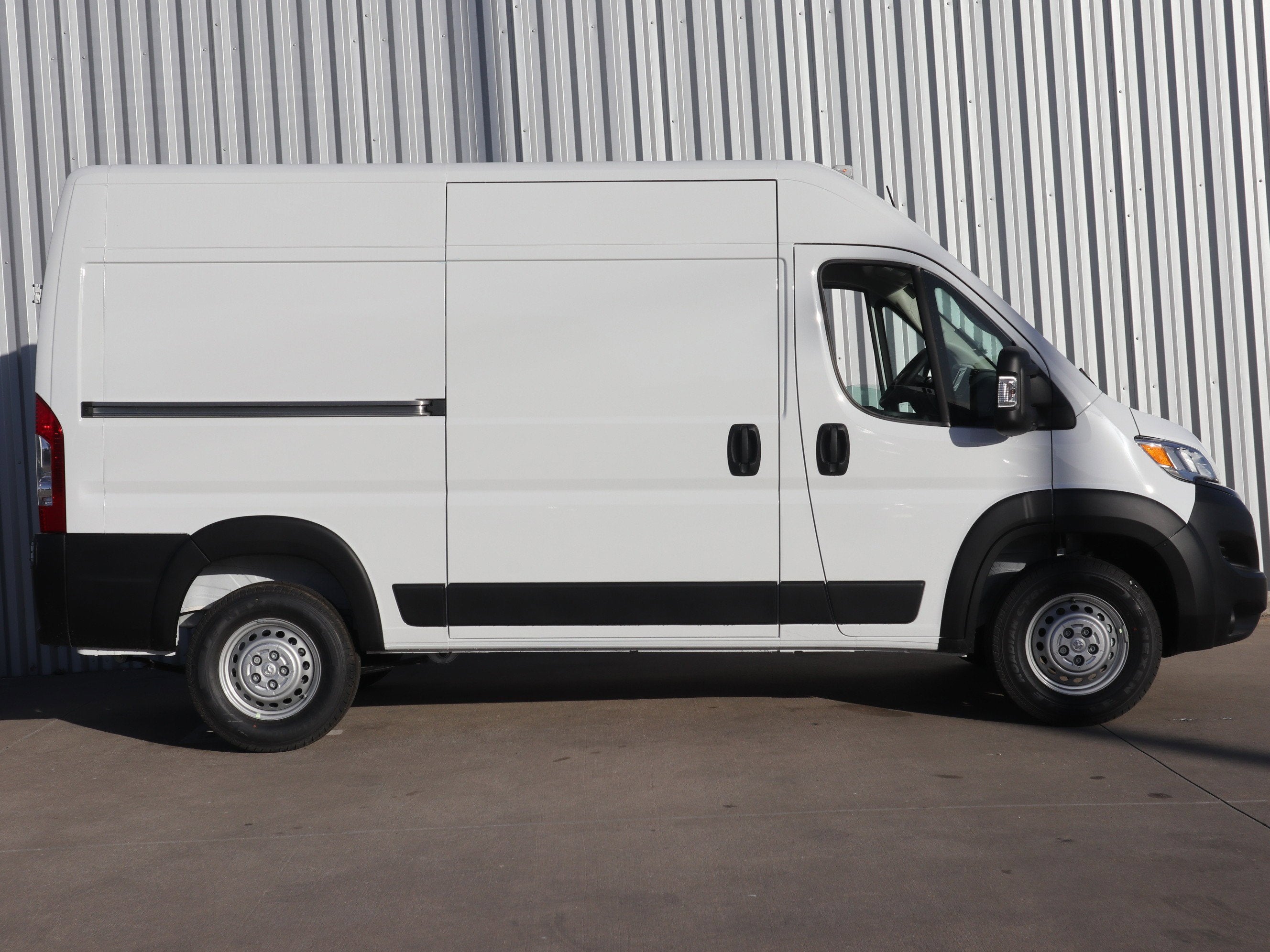 2026 RAM ProMaster Cargo Van Tradesman