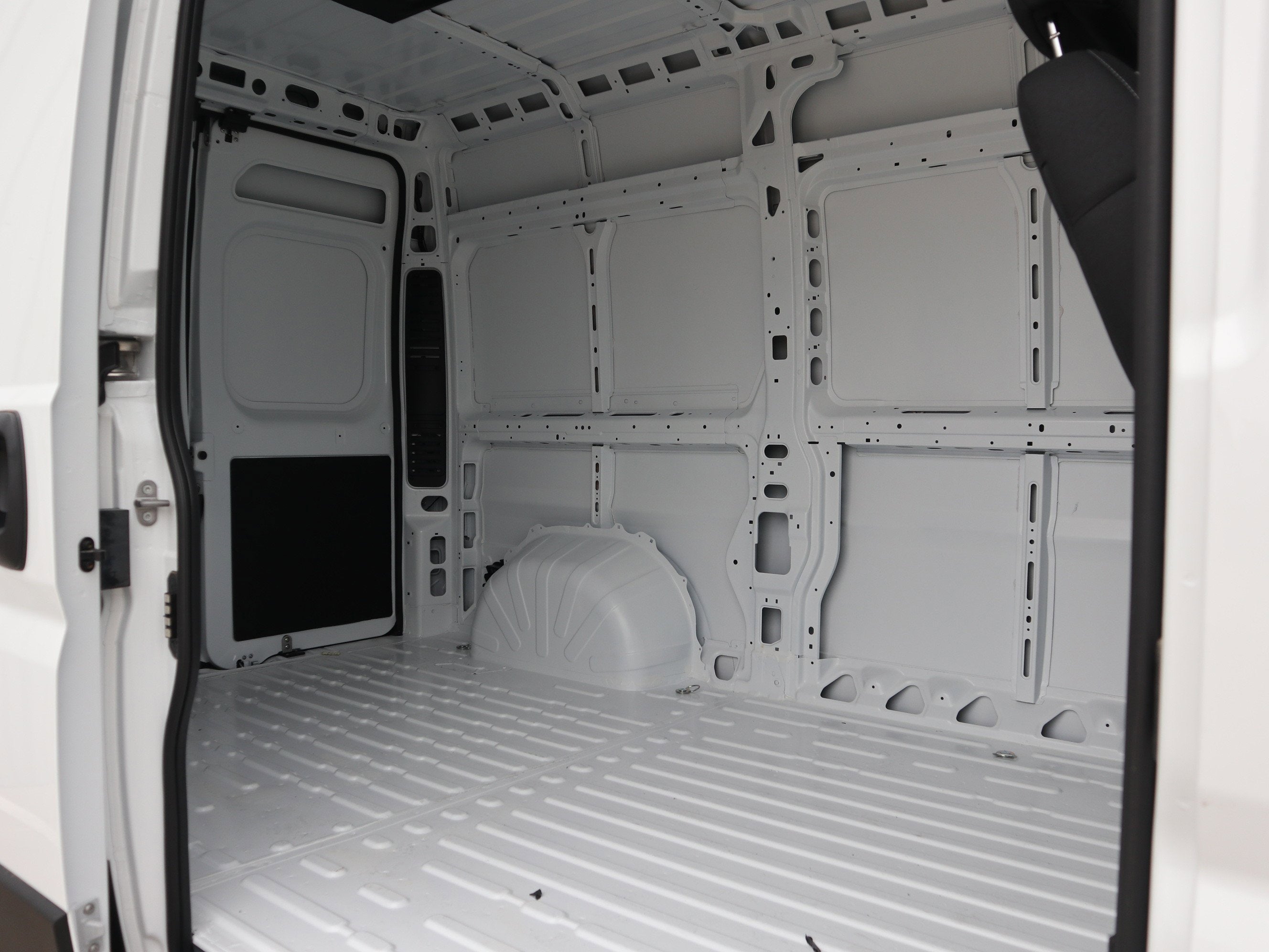 2026 RAM ProMaster Cargo Van SLT