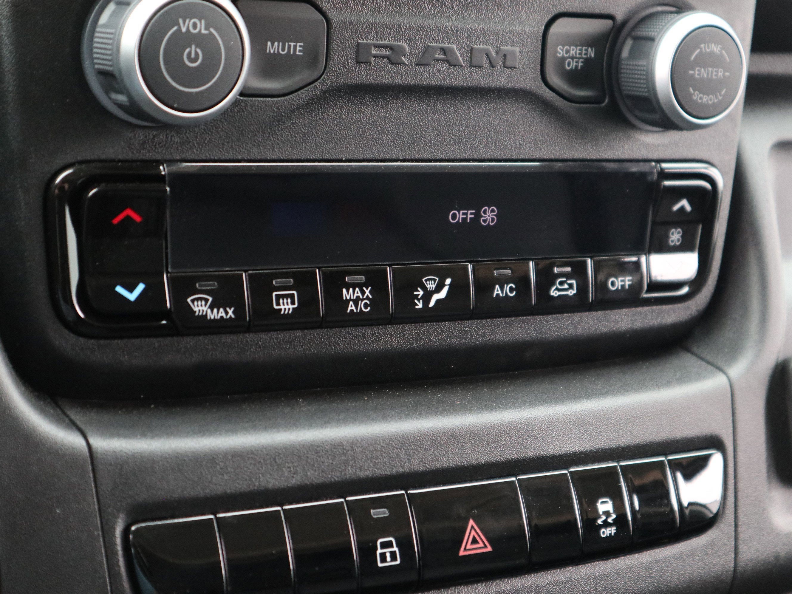2026 RAM ProMaster Cargo Van SLT