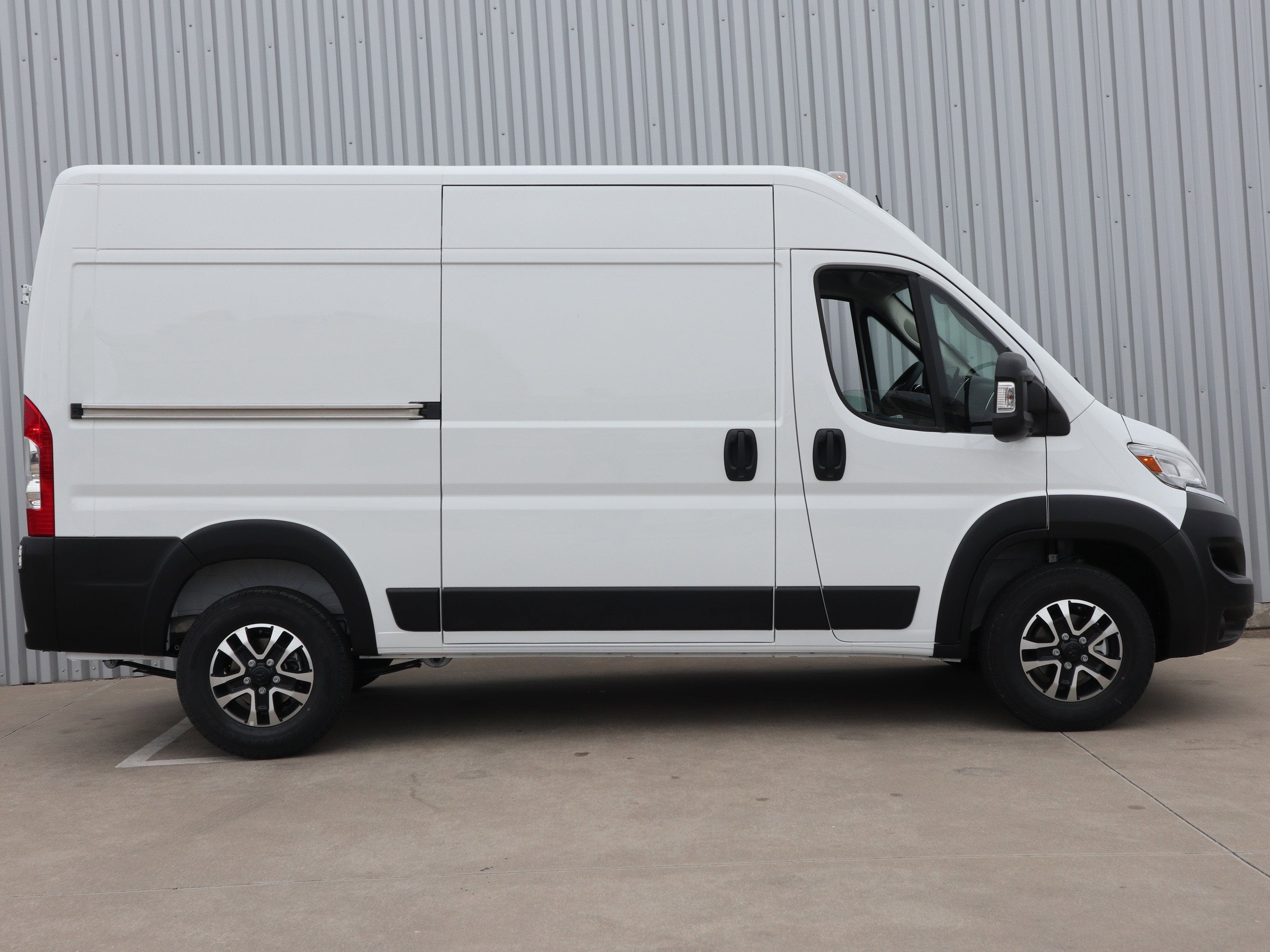 2026 RAM ProMaster Cargo Van SLT