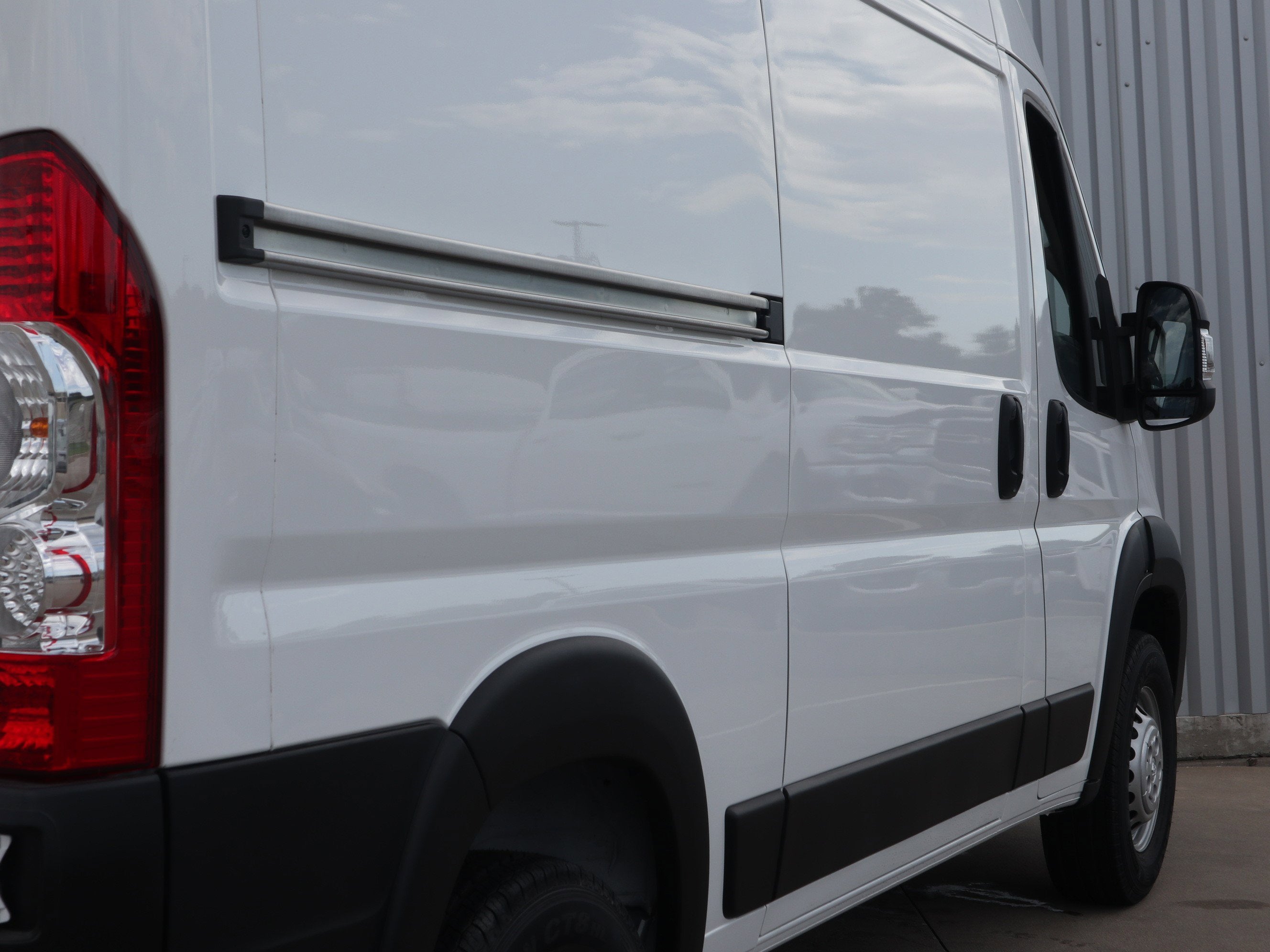 2026 RAM ProMaster Cargo Van Tradesman