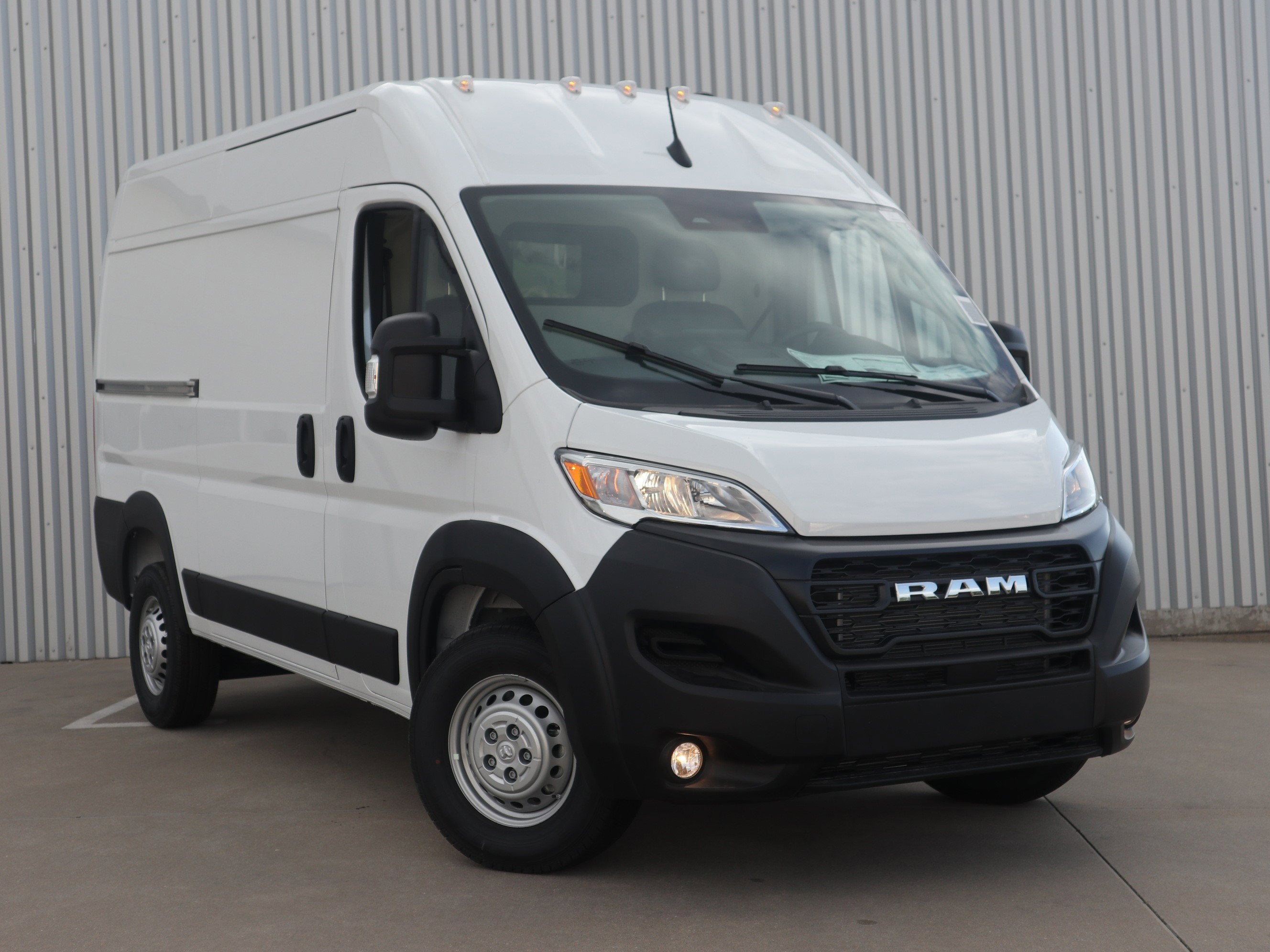 2026 RAM ProMaster Cargo Van Tradesman