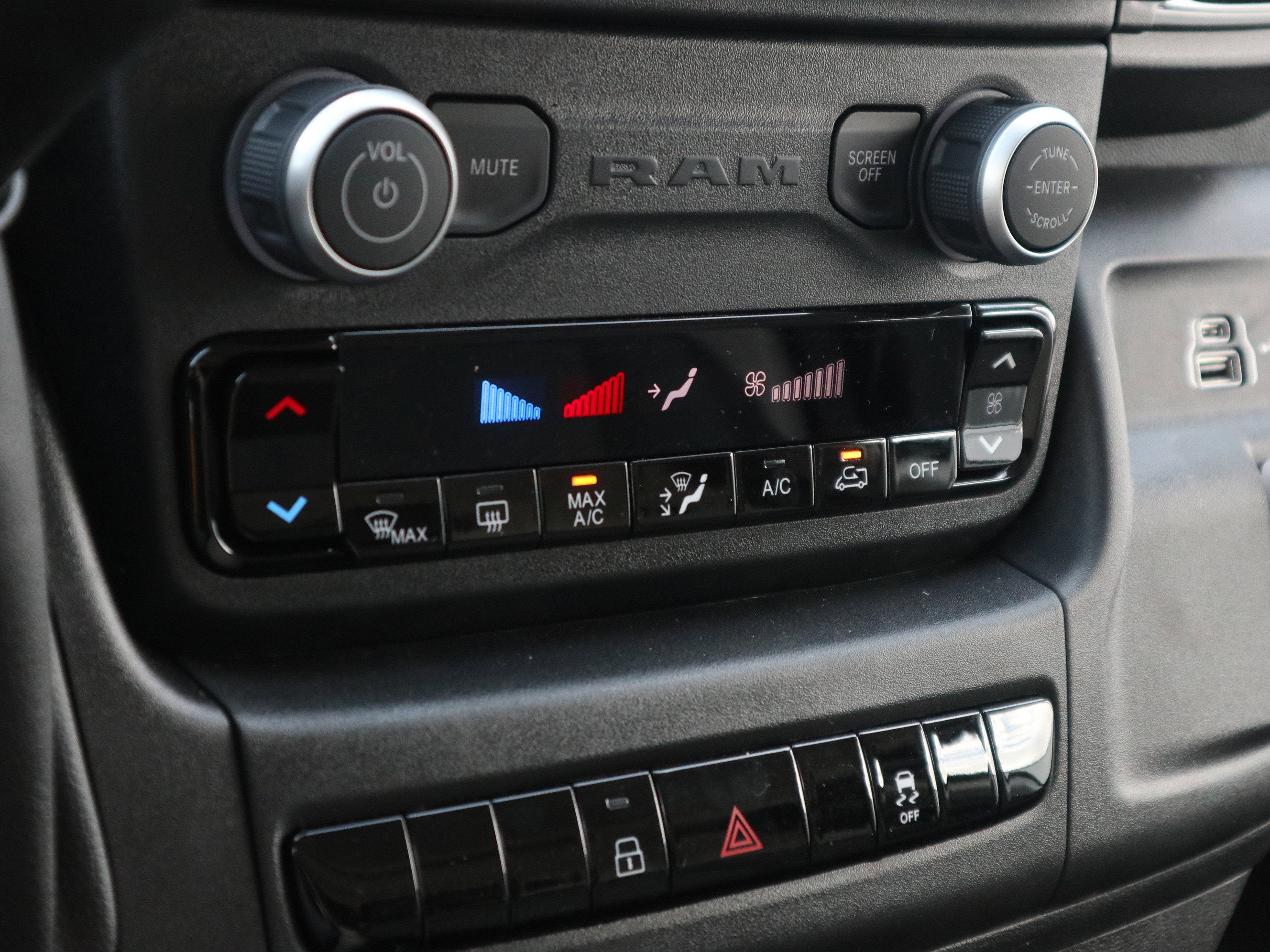 2026 RAM ProMaster Cargo Van Tradesman
