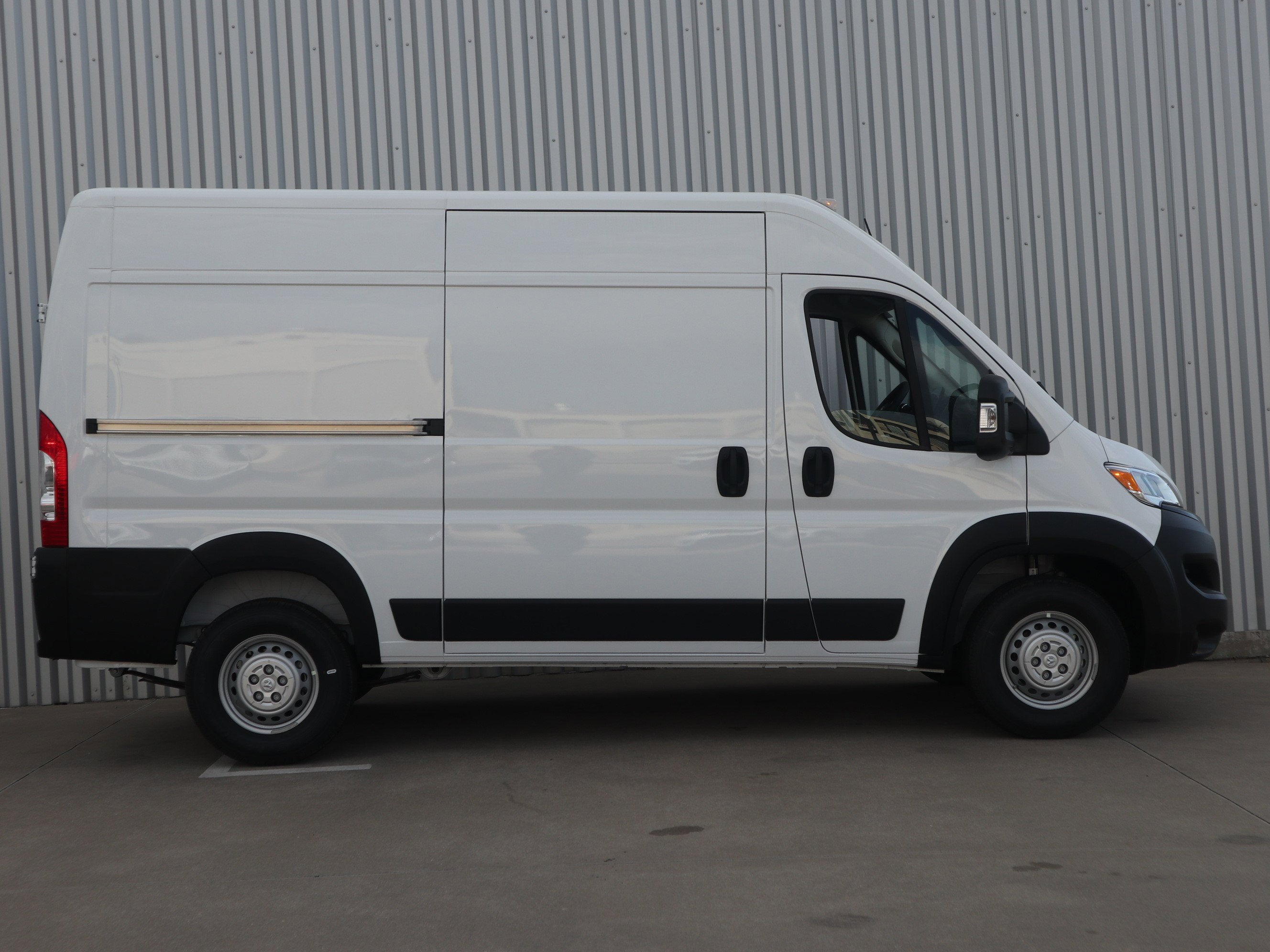 2026 RAM ProMaster Cargo Van Tradesman