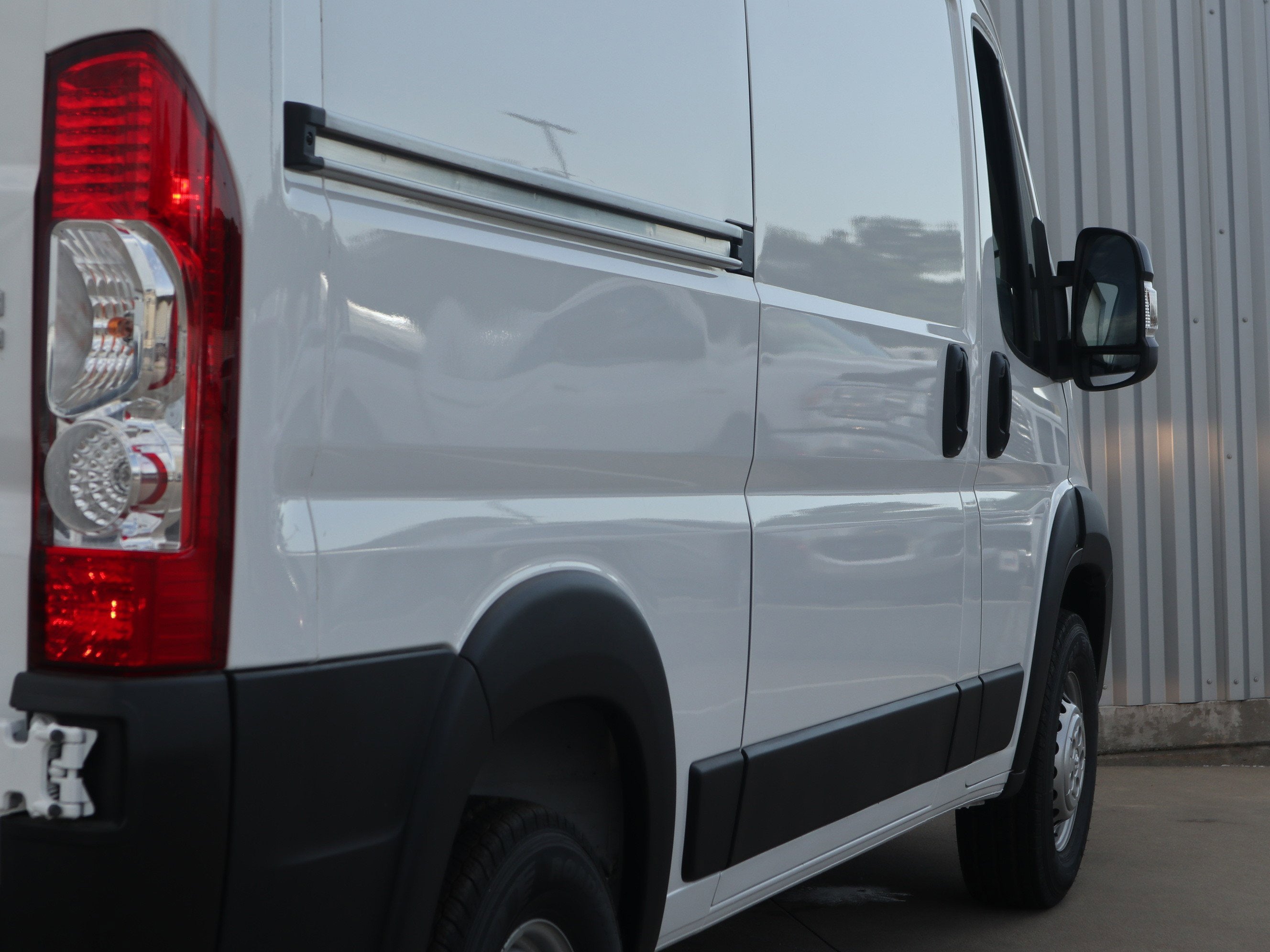 2026 RAM ProMaster Cargo Van Tradesman