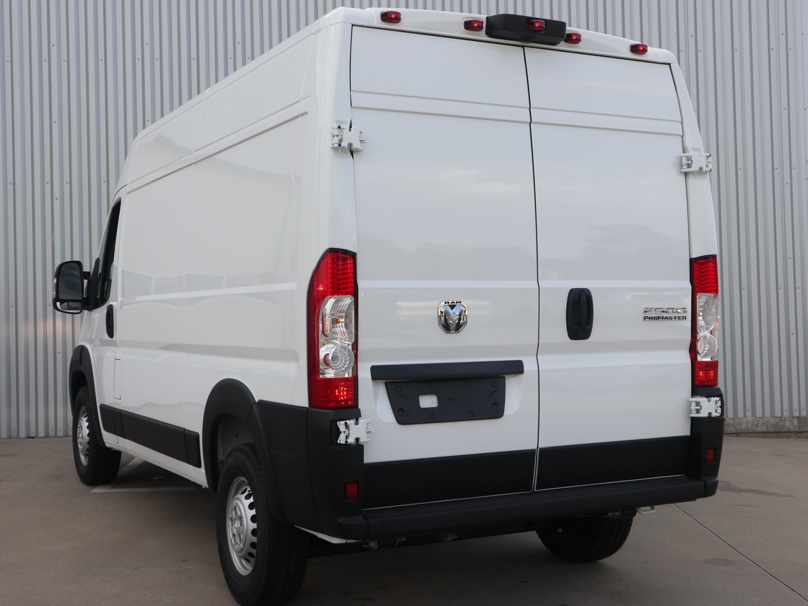 2026 RAM ProMaster Cargo Van Tradesman