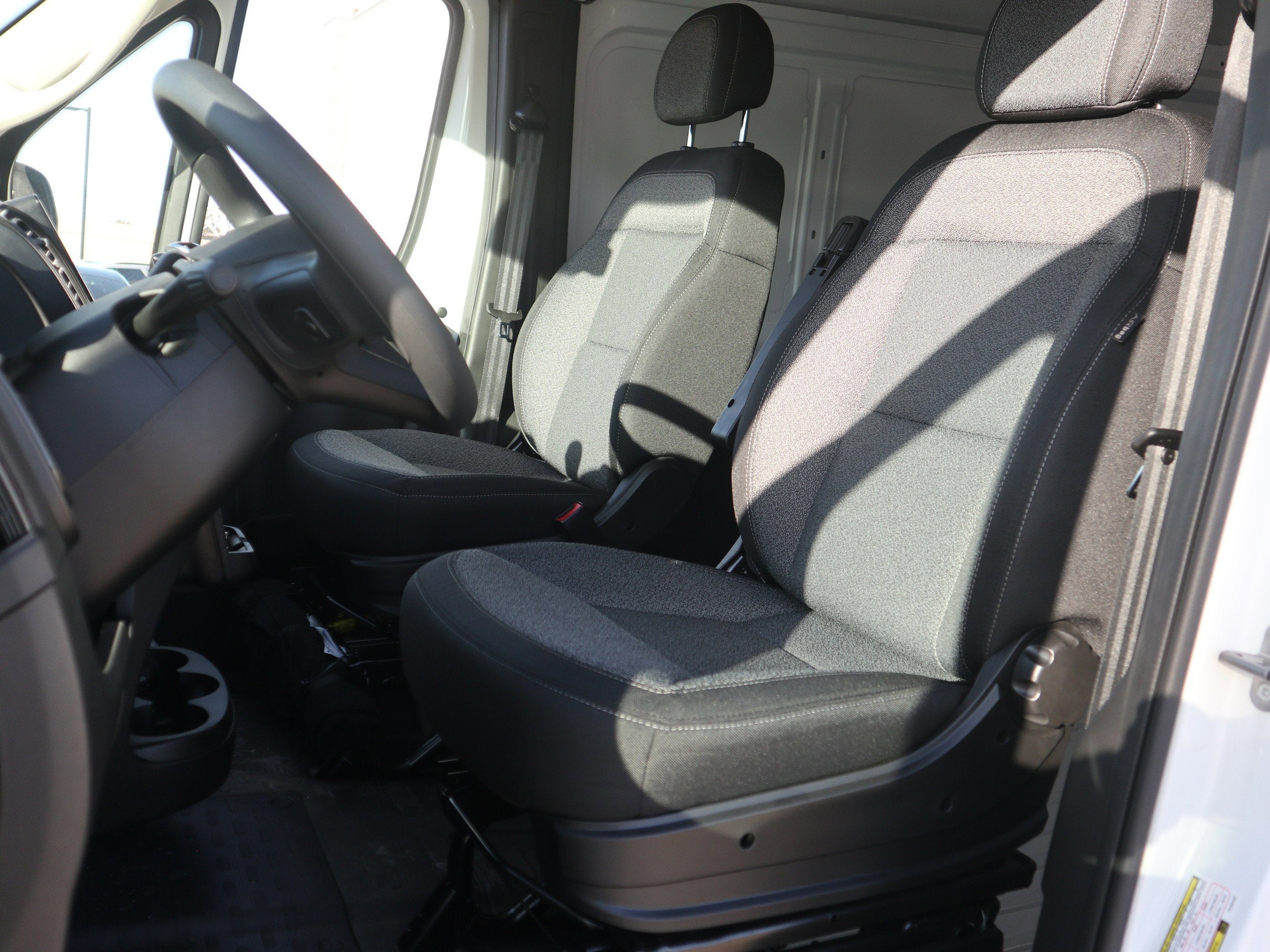 2026 RAM ProMaster Cargo Van Tradesman