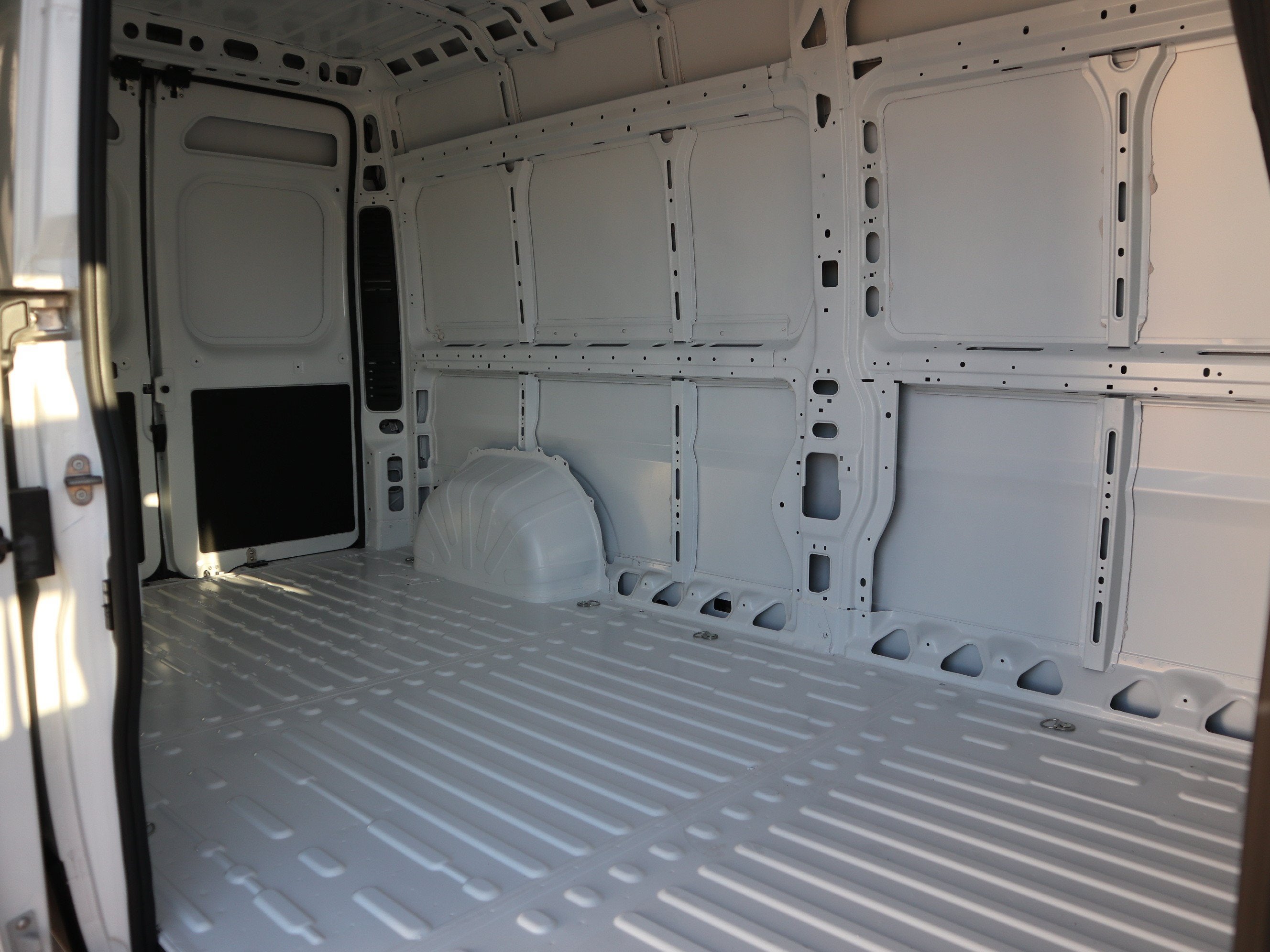 2026 RAM ProMaster Cargo Van Tradesman