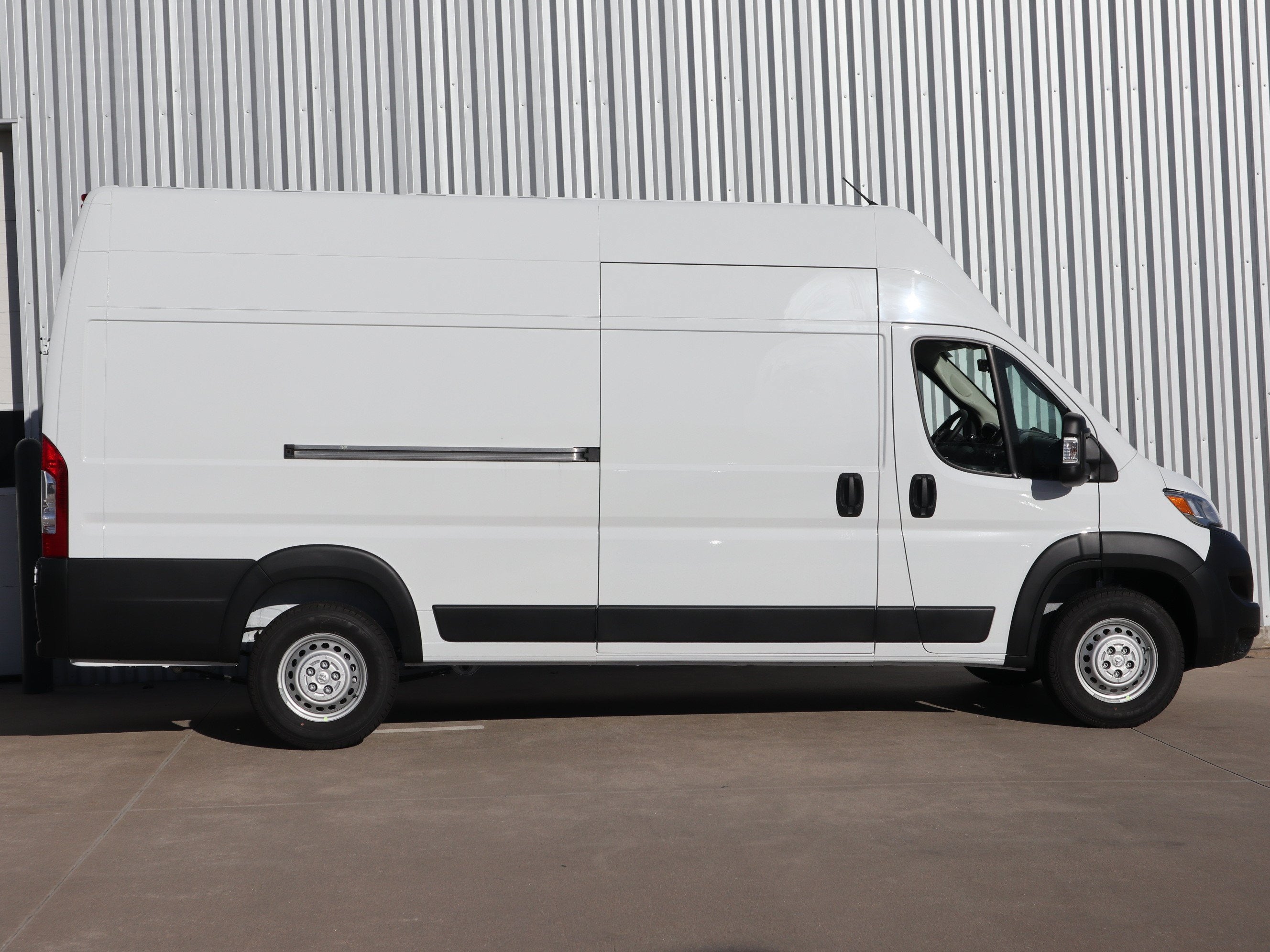 2027 RAM ProMaster Cargo Van Tradesman