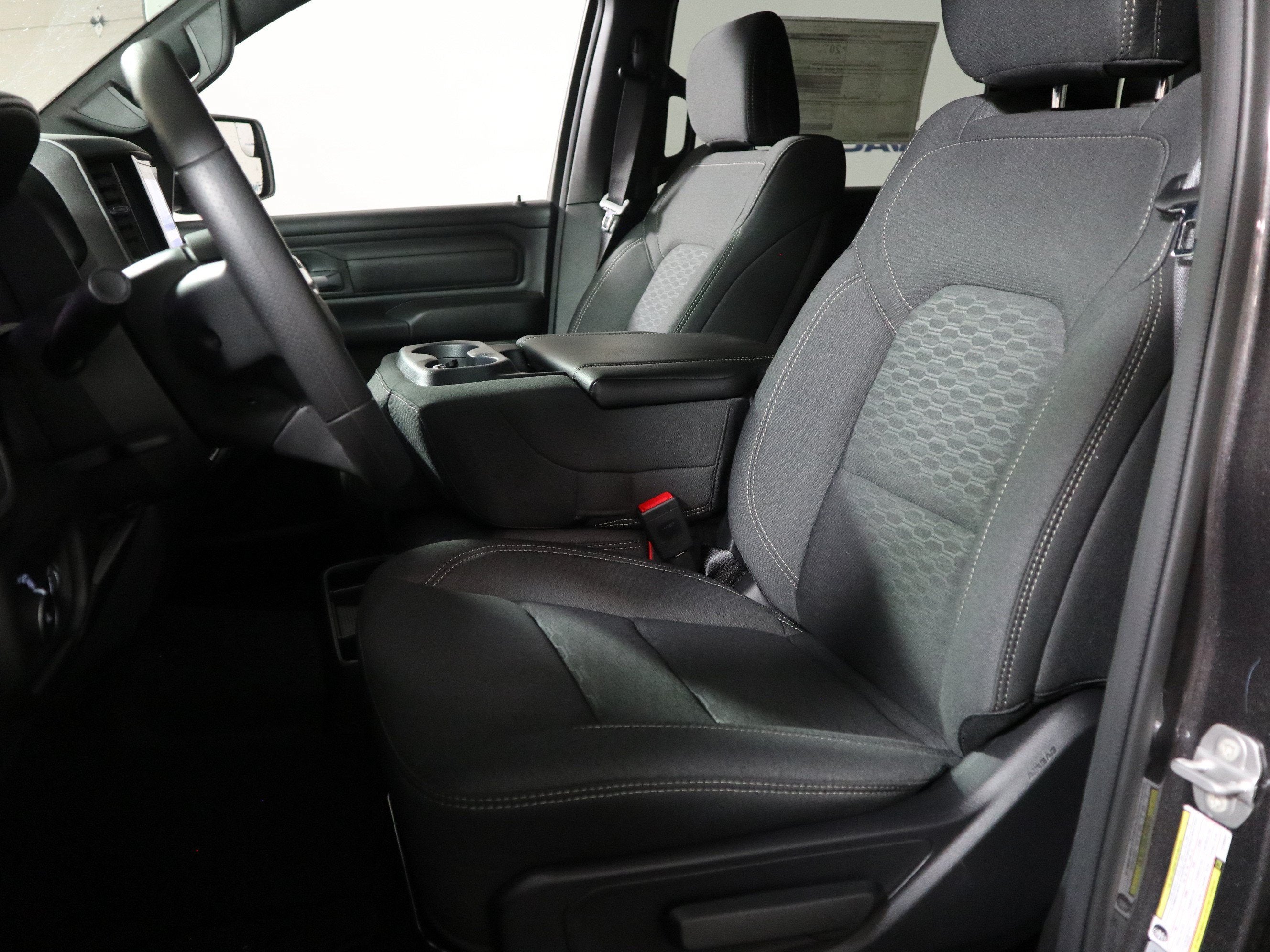 2026 RAM 1500 Tradesman Crew Cab 4x4