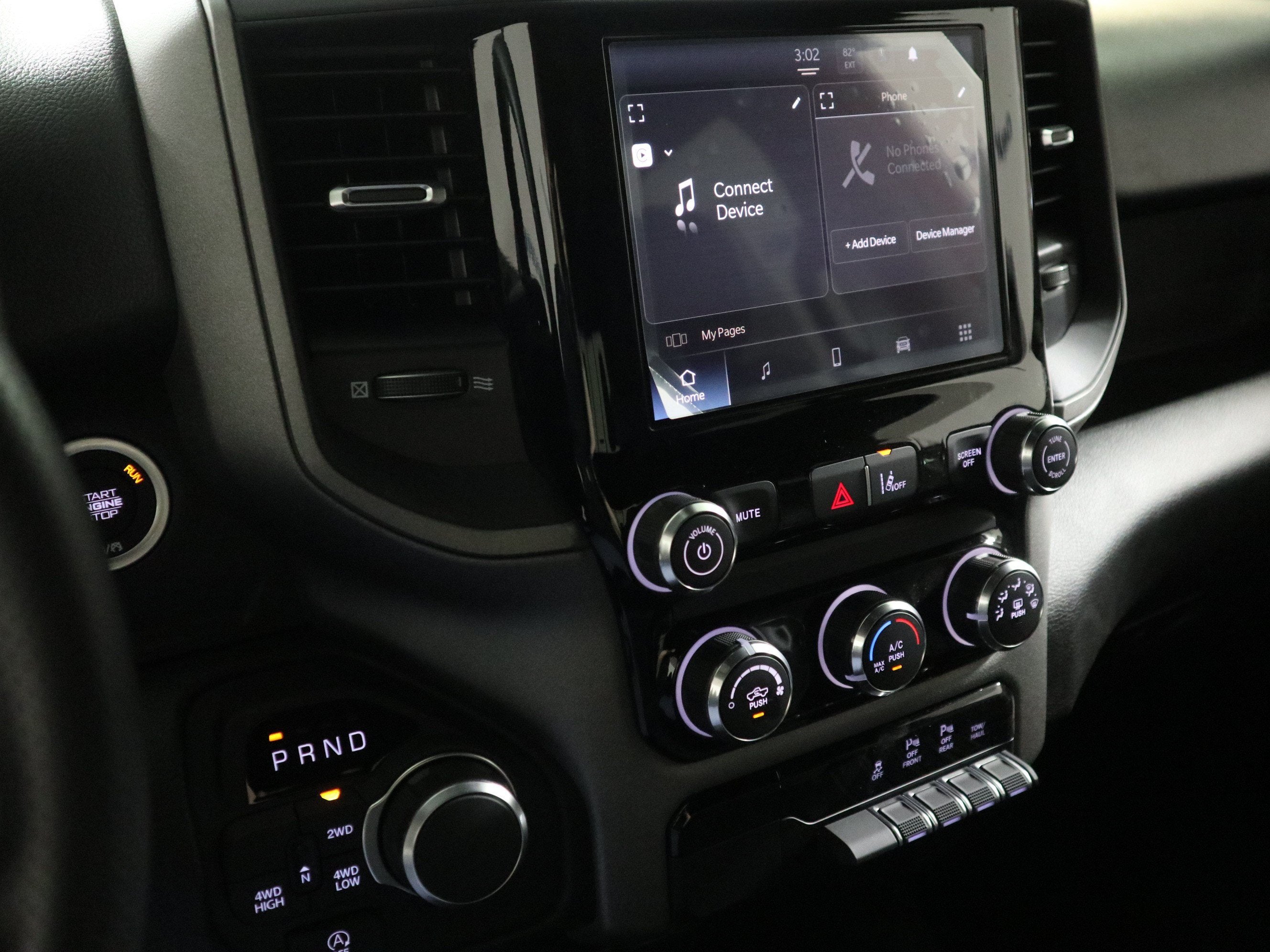 2026 RAM 1500 Tradesman Crew Cab 4x4