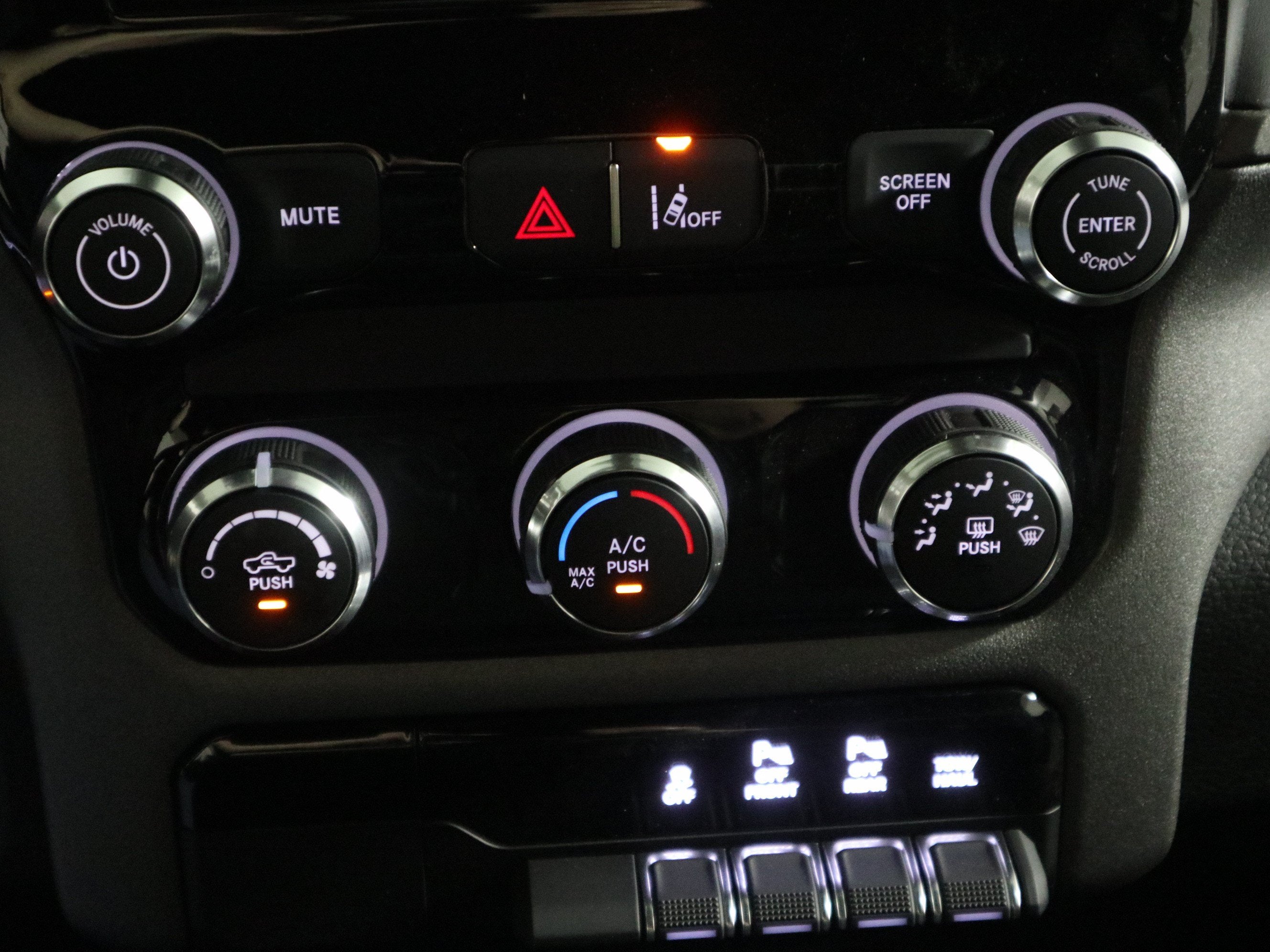 2026 RAM 1500 Tradesman Crew Cab 4x4