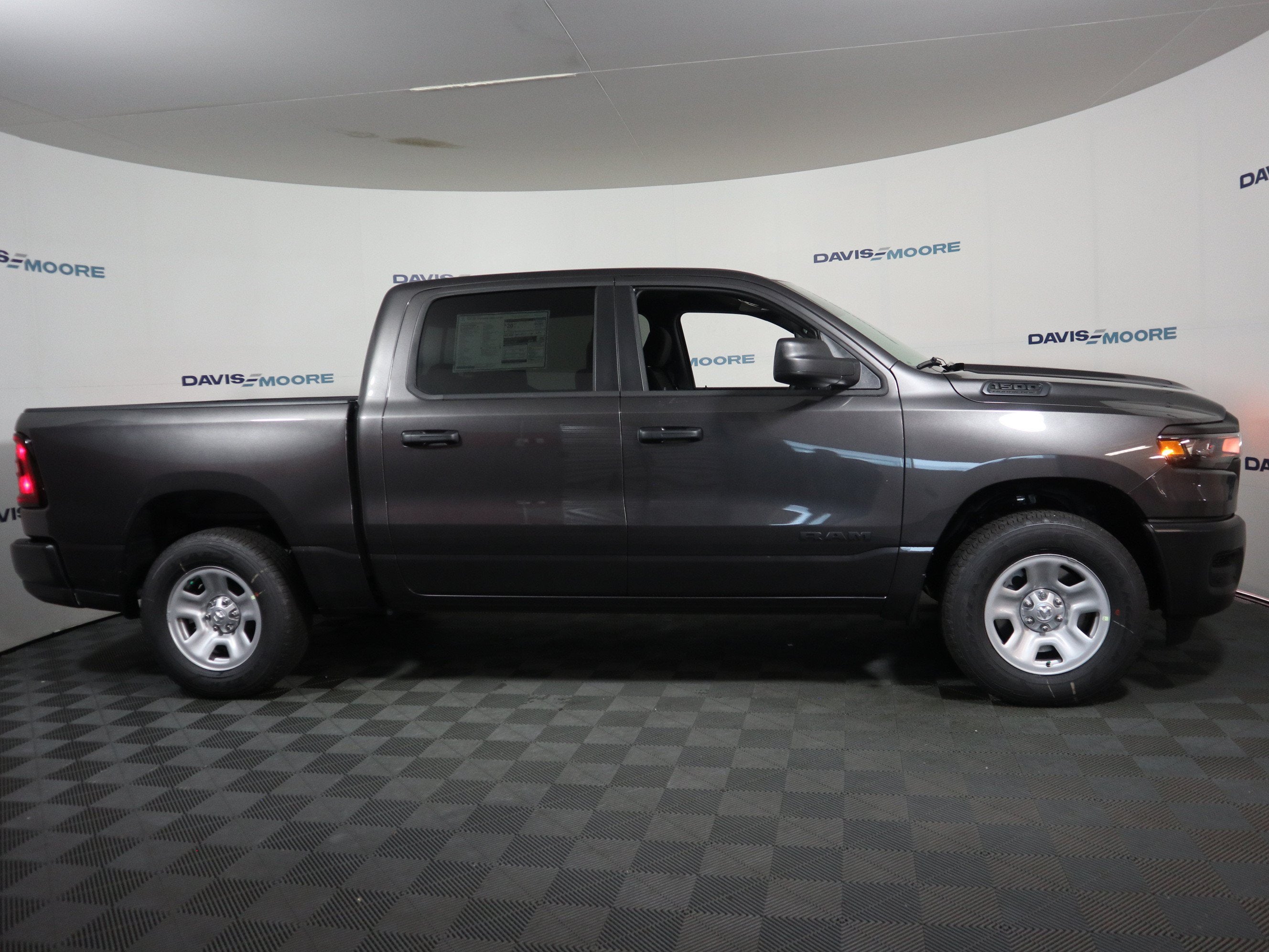 2026 RAM 1500 Tradesman Crew Cab 4x4