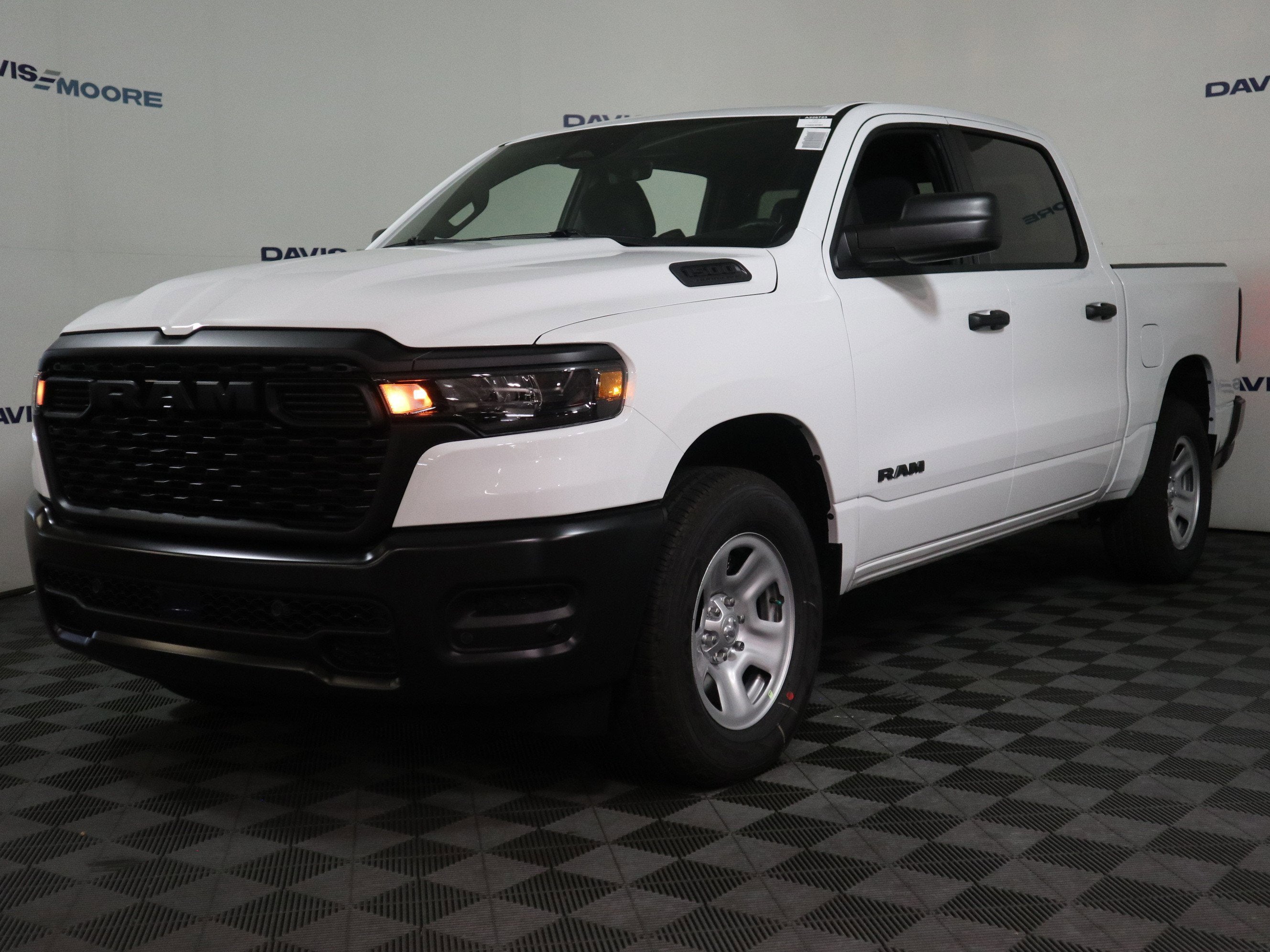 2026 RAM 1500 Tradesman Crew Cab 4x4
