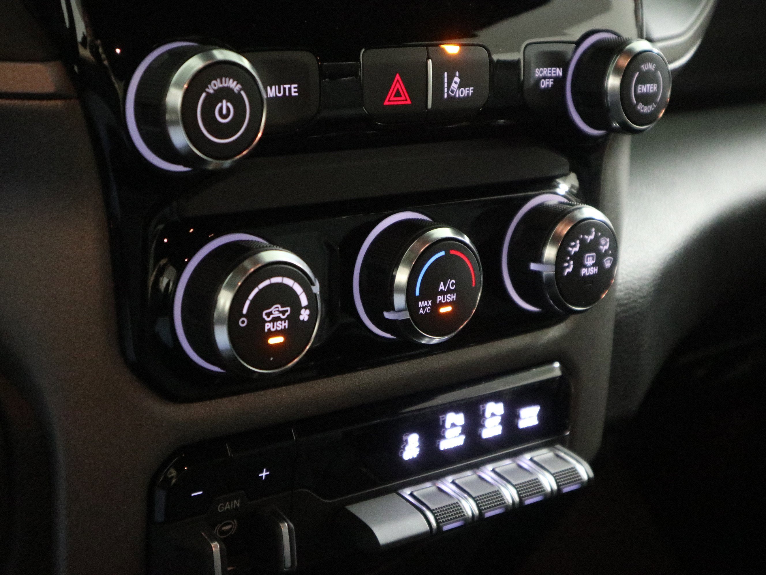 2026 RAM 1500 Tradesman Crew Cab 4x4