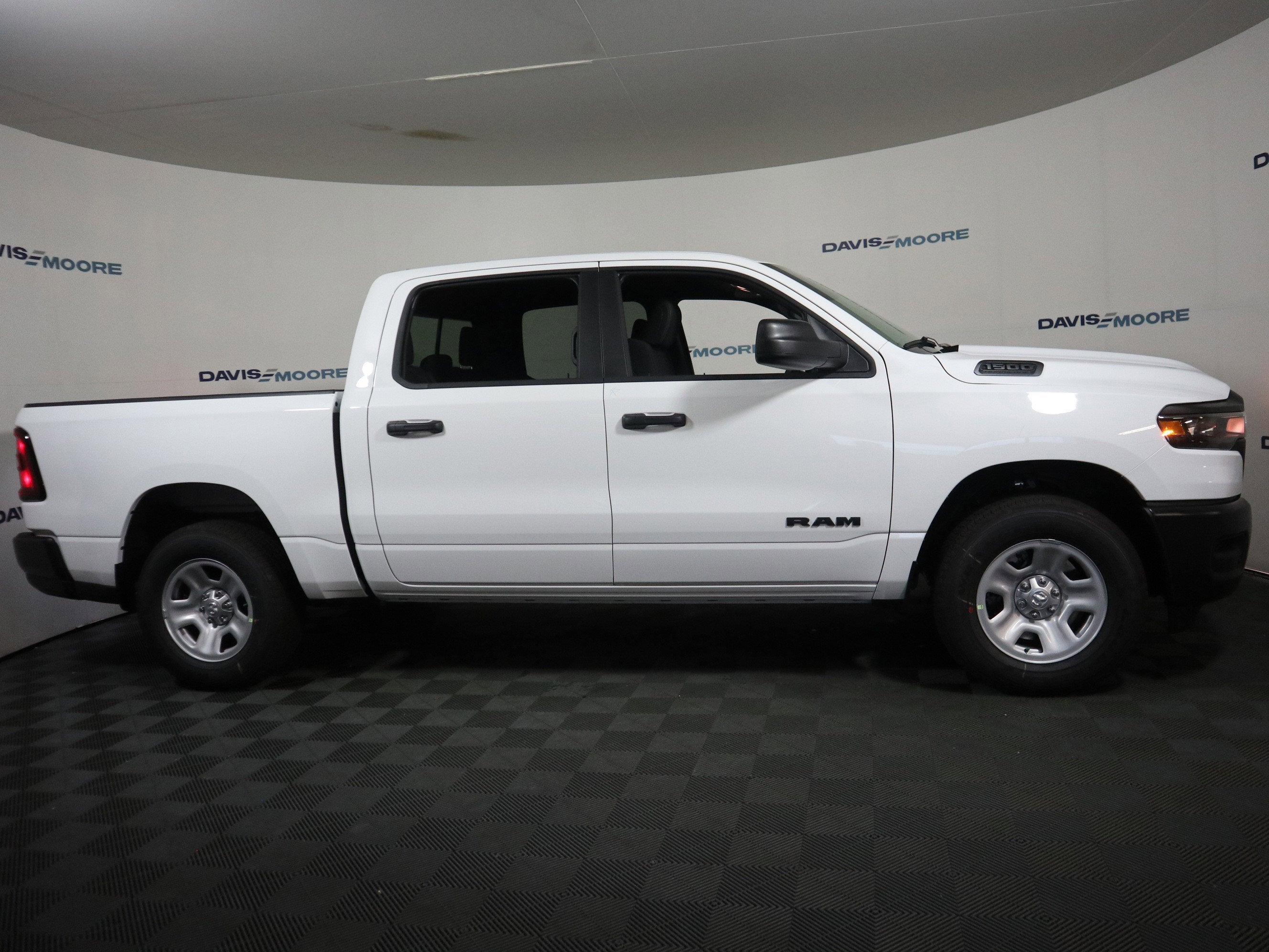 2026 RAM 1500 Tradesman Crew Cab 4x4