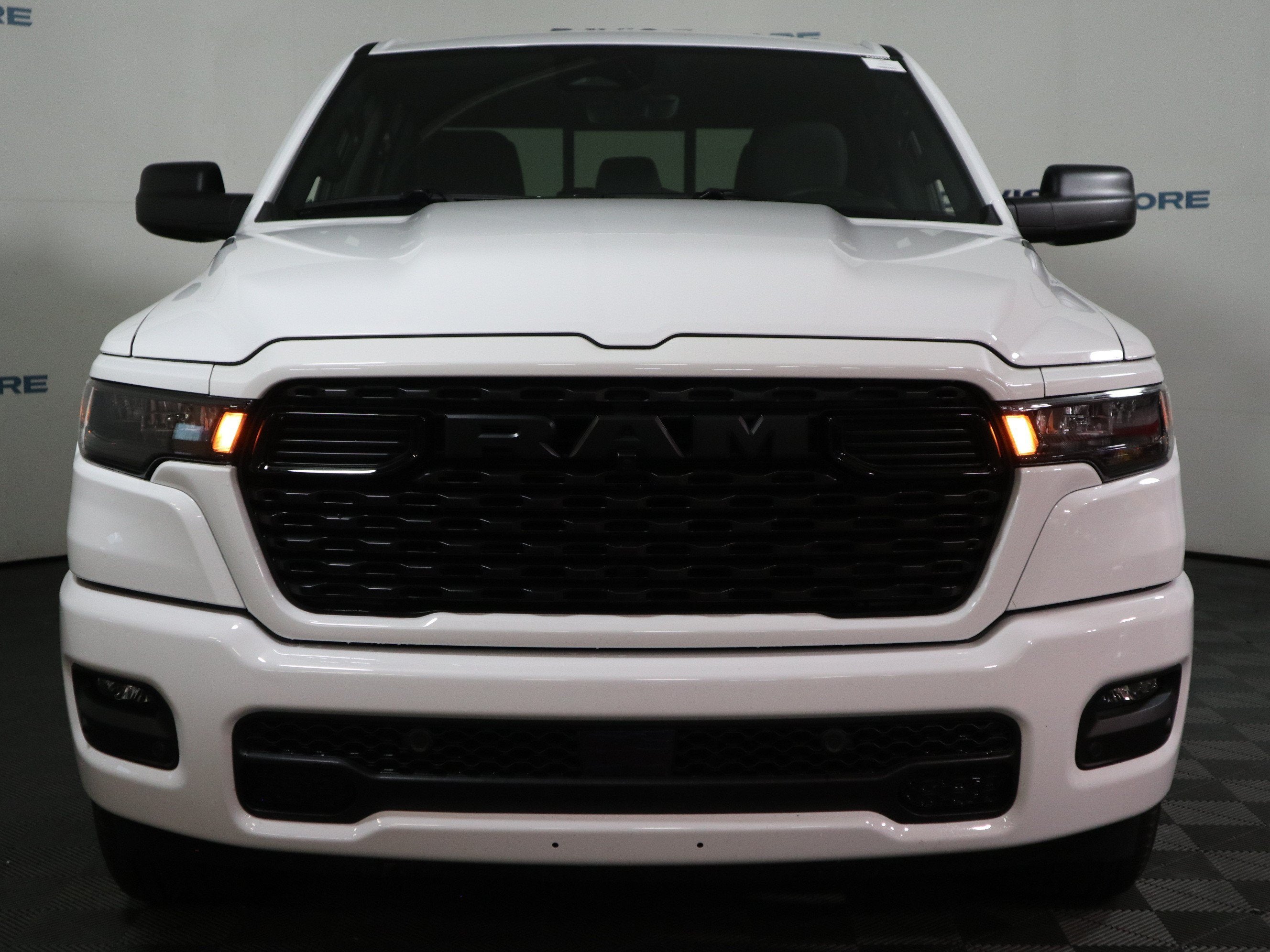 2026 RAM 1500 Express Crew Cab 4x4