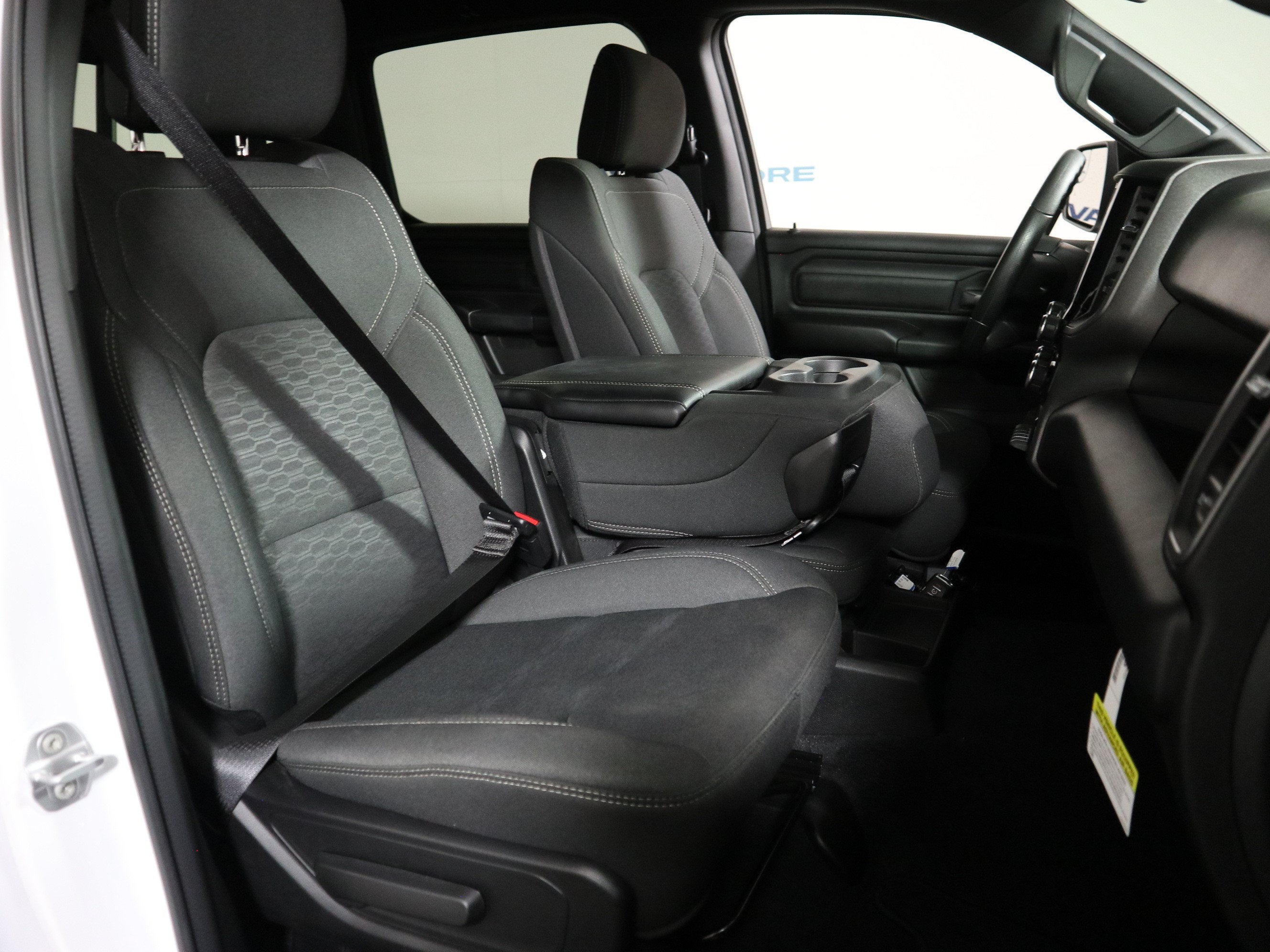 2026 RAM 1500 Express Crew Cab 4x4