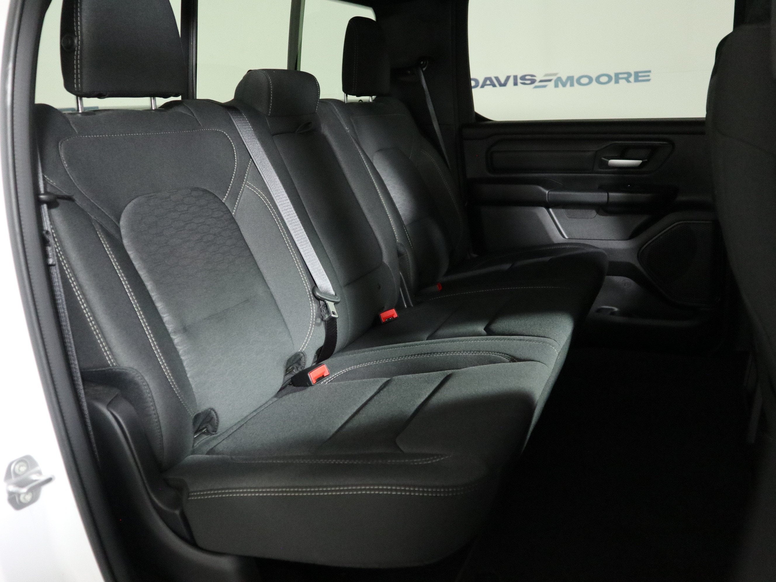 2026 RAM 1500 Express Crew Cab 4x4