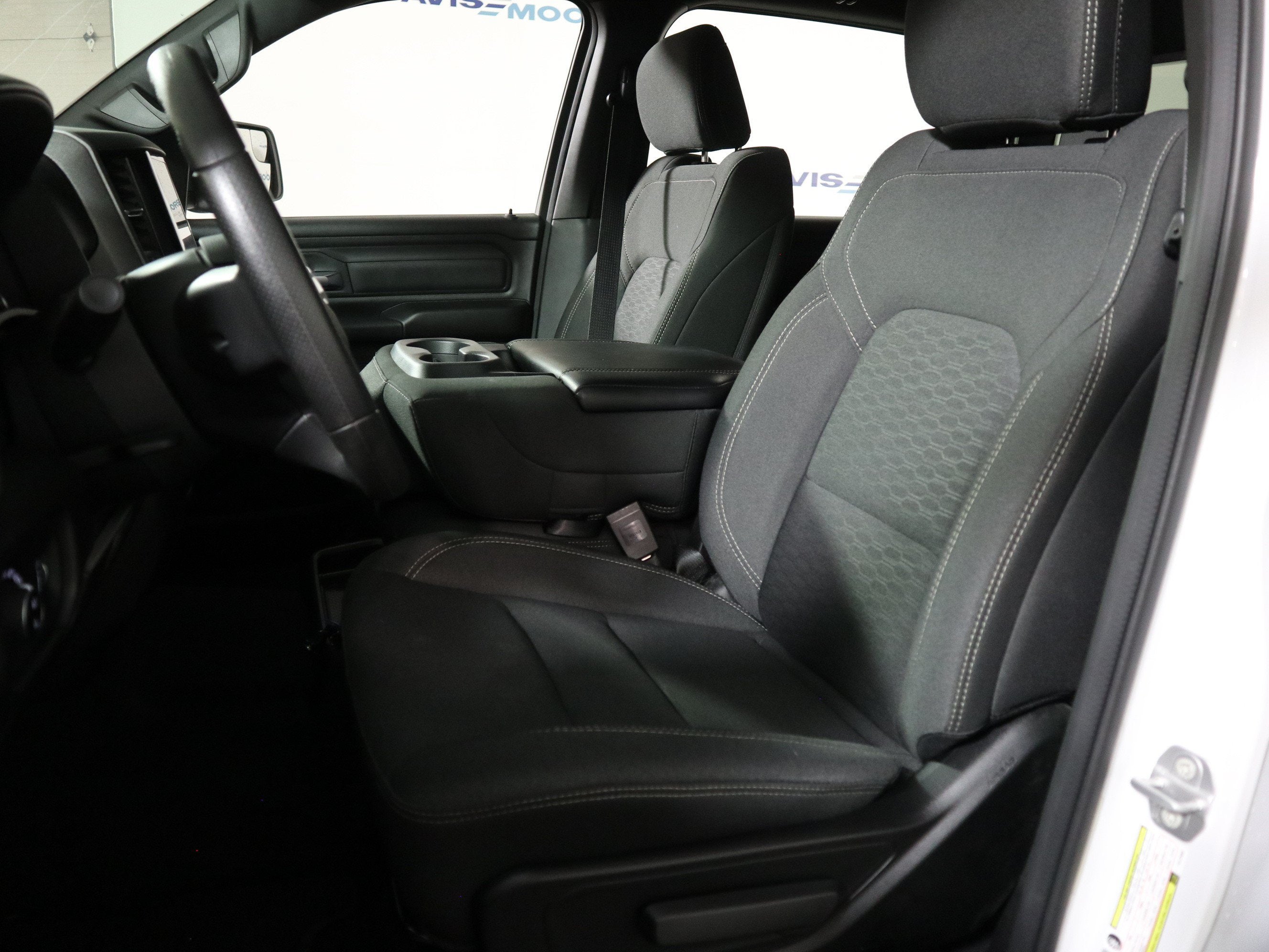 2026 RAM 1500 Express Crew Cab 4x4